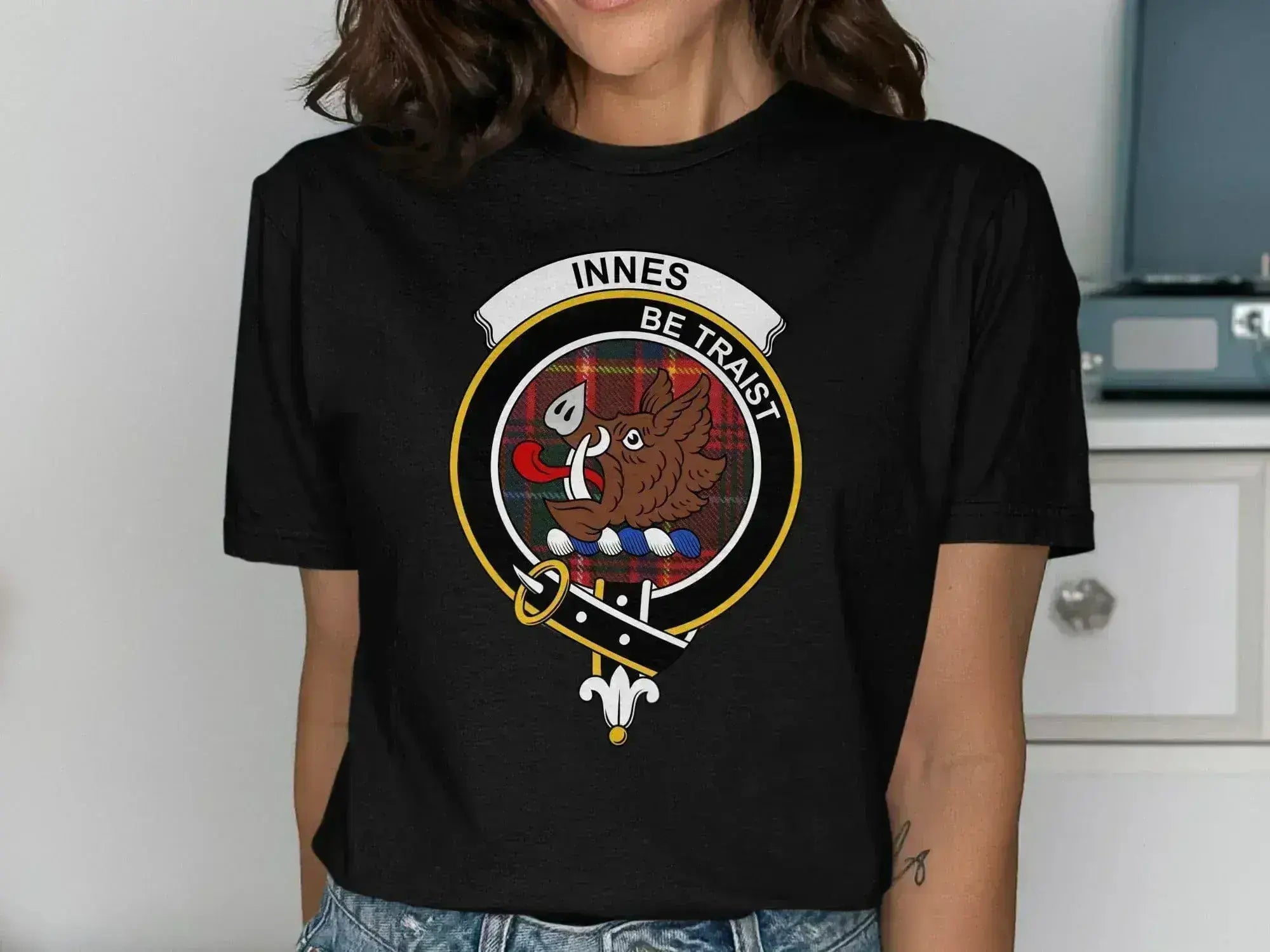 Innes Be Traist boar's head crest t-shirt — clan heraldic design on 100% cotton