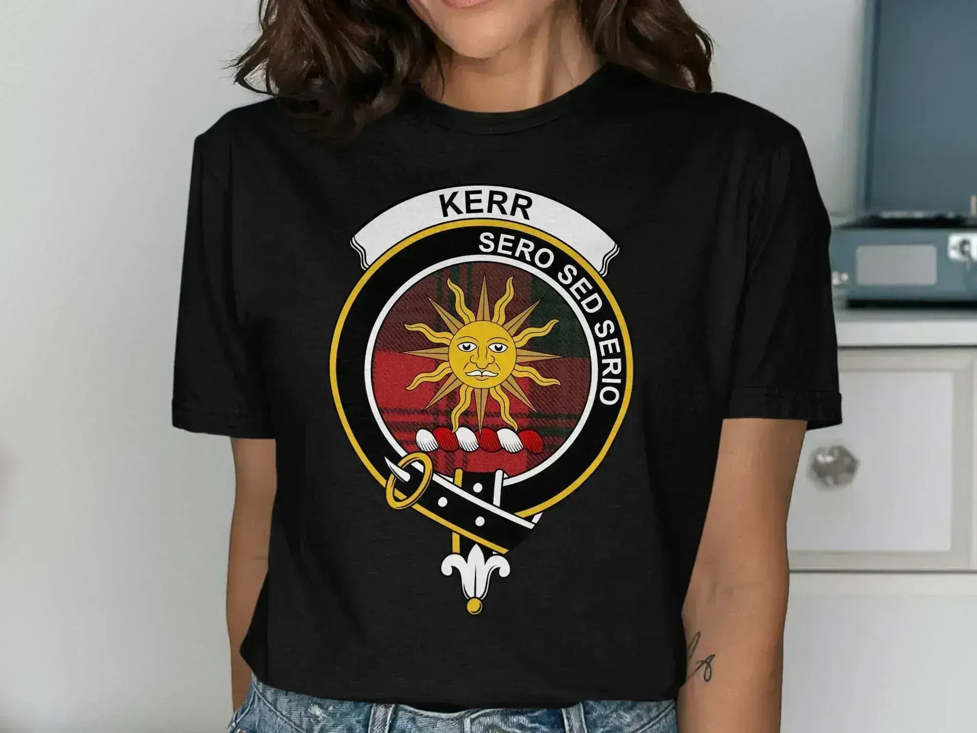 Kerr Sero Sed Serio t-shirt Scottish clan — sun heraldic design on 100% cotton