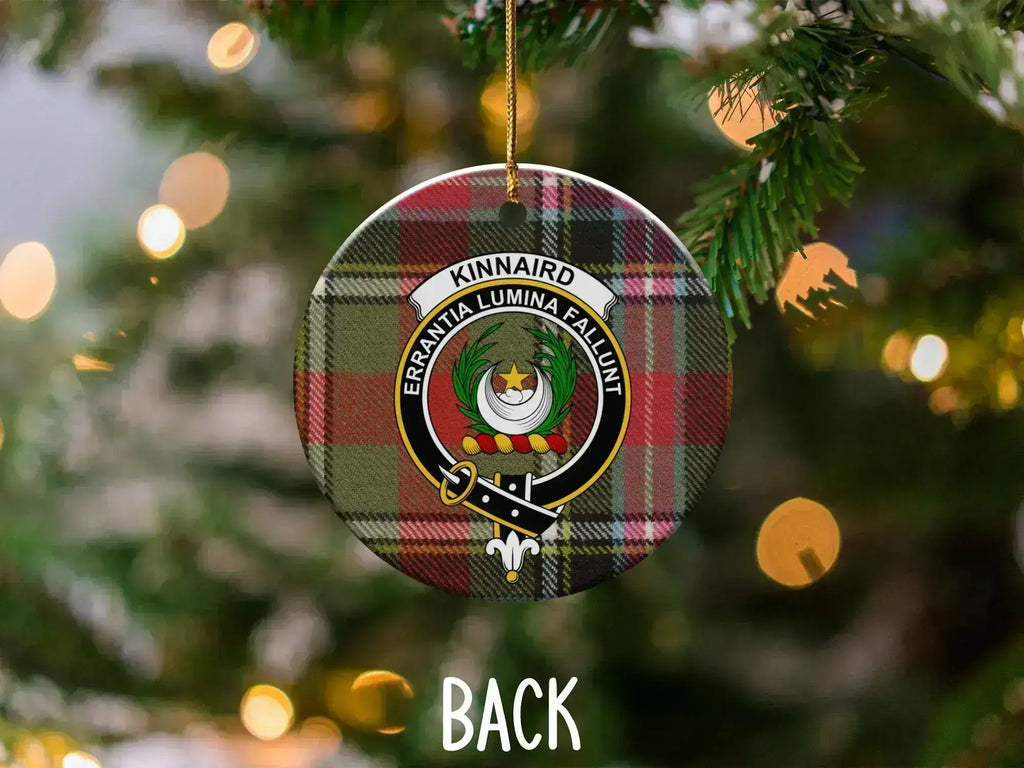 Clan Kinnaird ornament — reverse side showing Errantia Lumina Fallunt motto on tartan