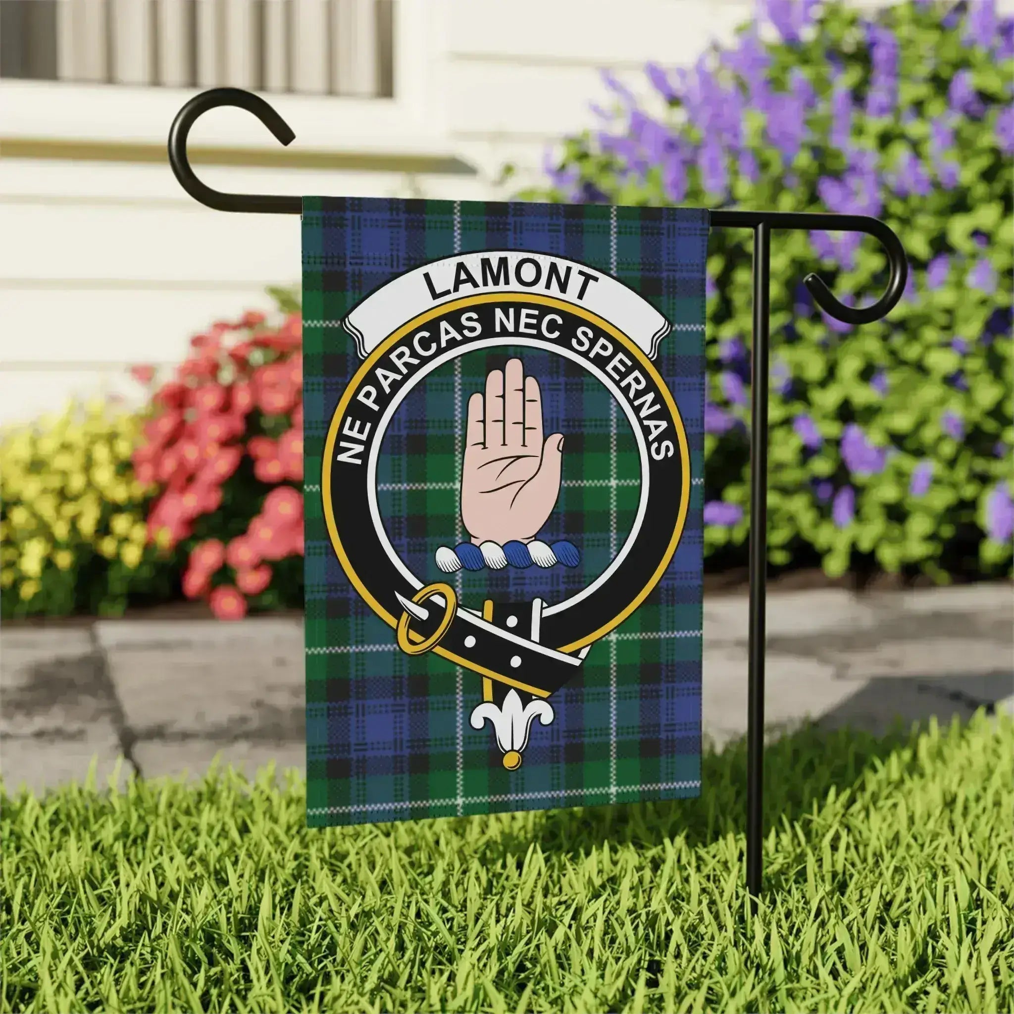 Lamont clan crest garden flag 24x32 inches — outdoor decor with clan tartan heraldic design