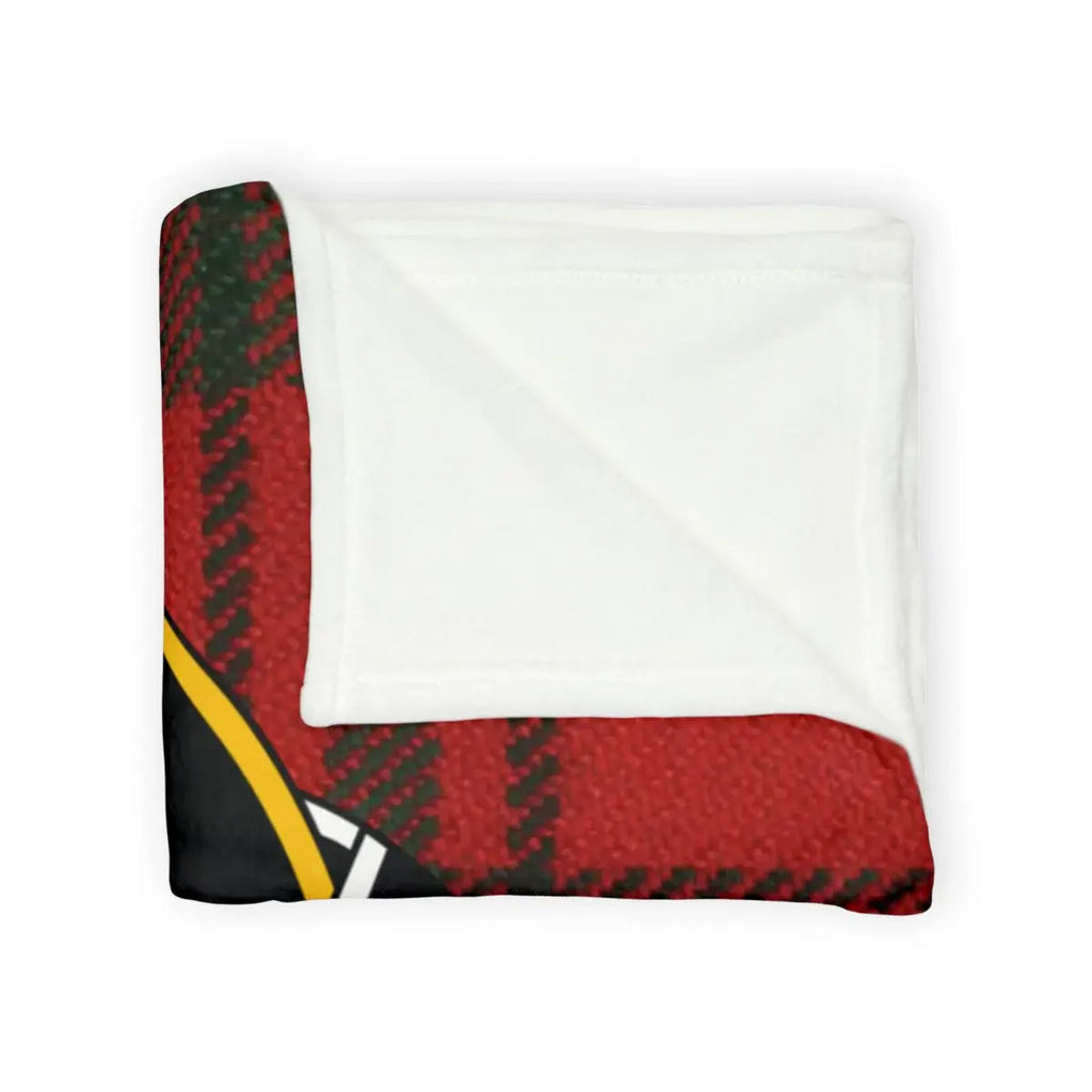 Cozy Red Tartan Patterned Blanket for Comfort