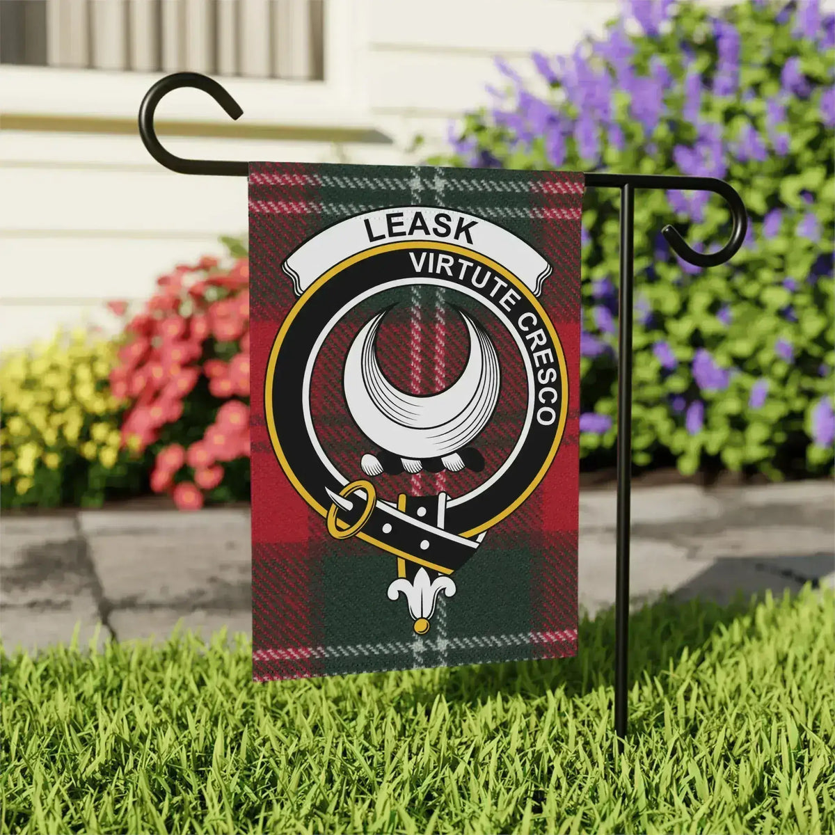 Leask Virtute Cresco Decorative Garden Flag