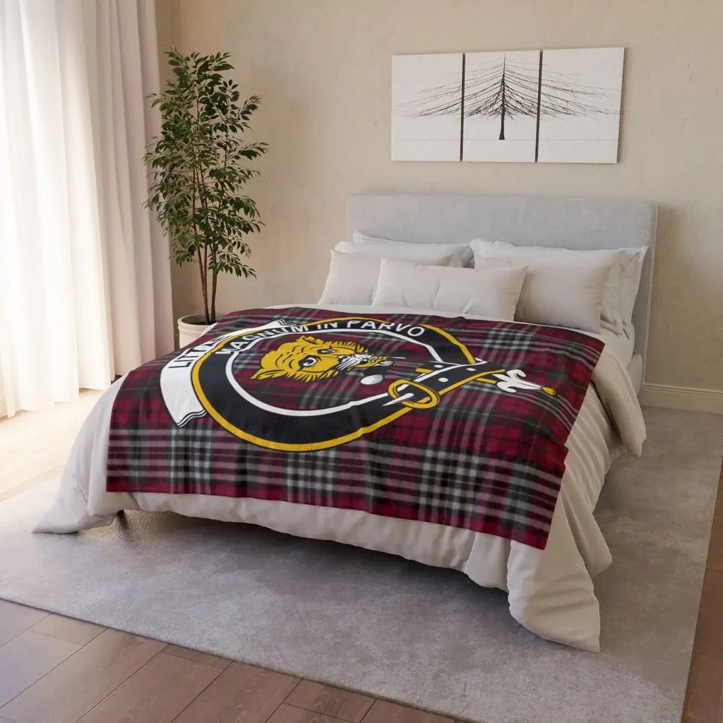 Cozy Chic Tartan Design Blanket with Stylish Details