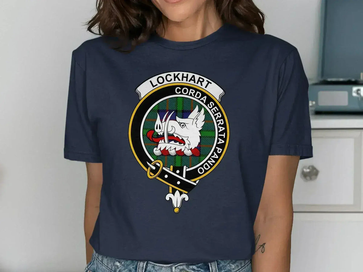 Lockhart Corda Serrata Pando crest t-shirt — royal blue with printed clan emblem, European fit