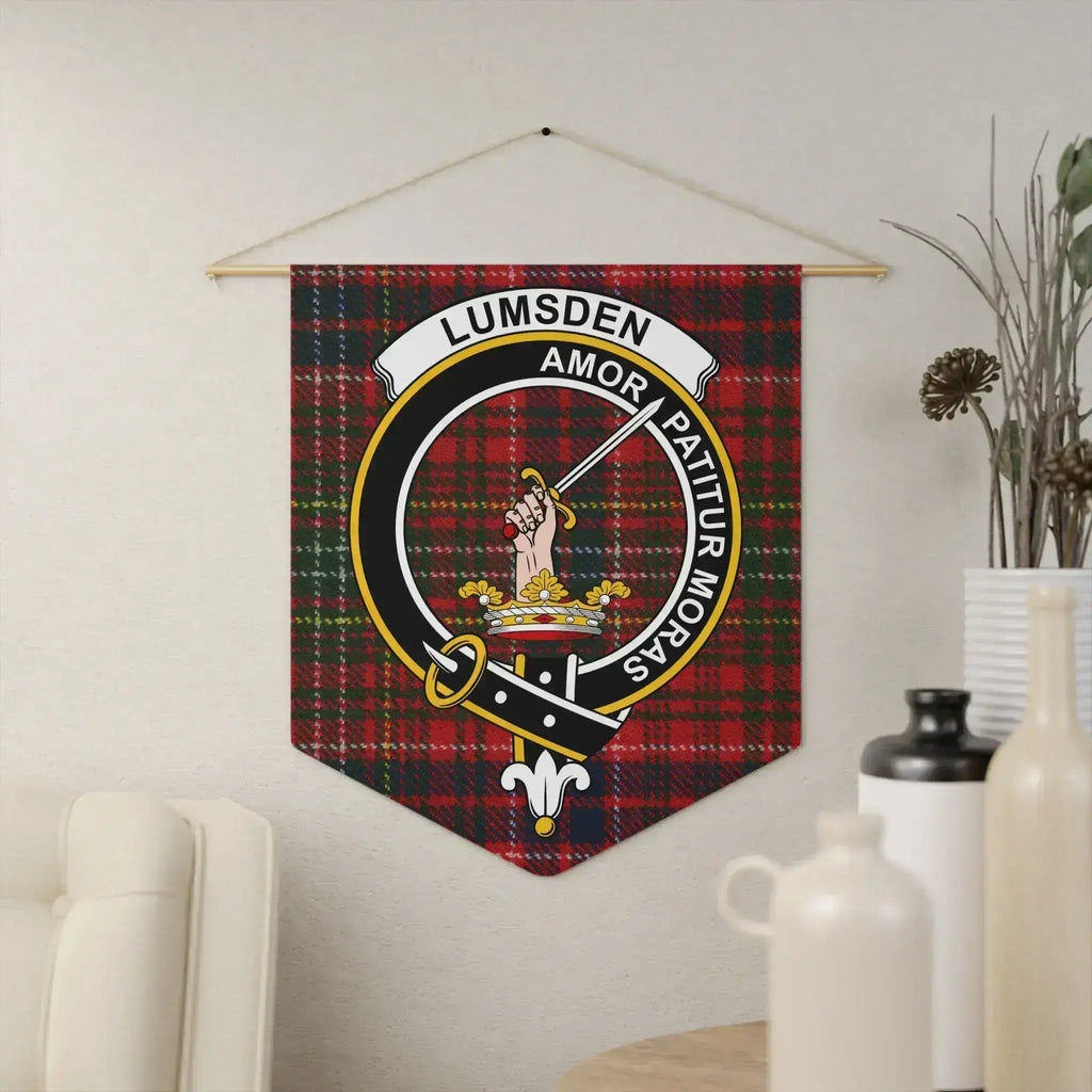 Clan Lumsden tartan crest pennant — 18x21 inch polyester twill with Amor Patitur Moras motto, wooden dowel