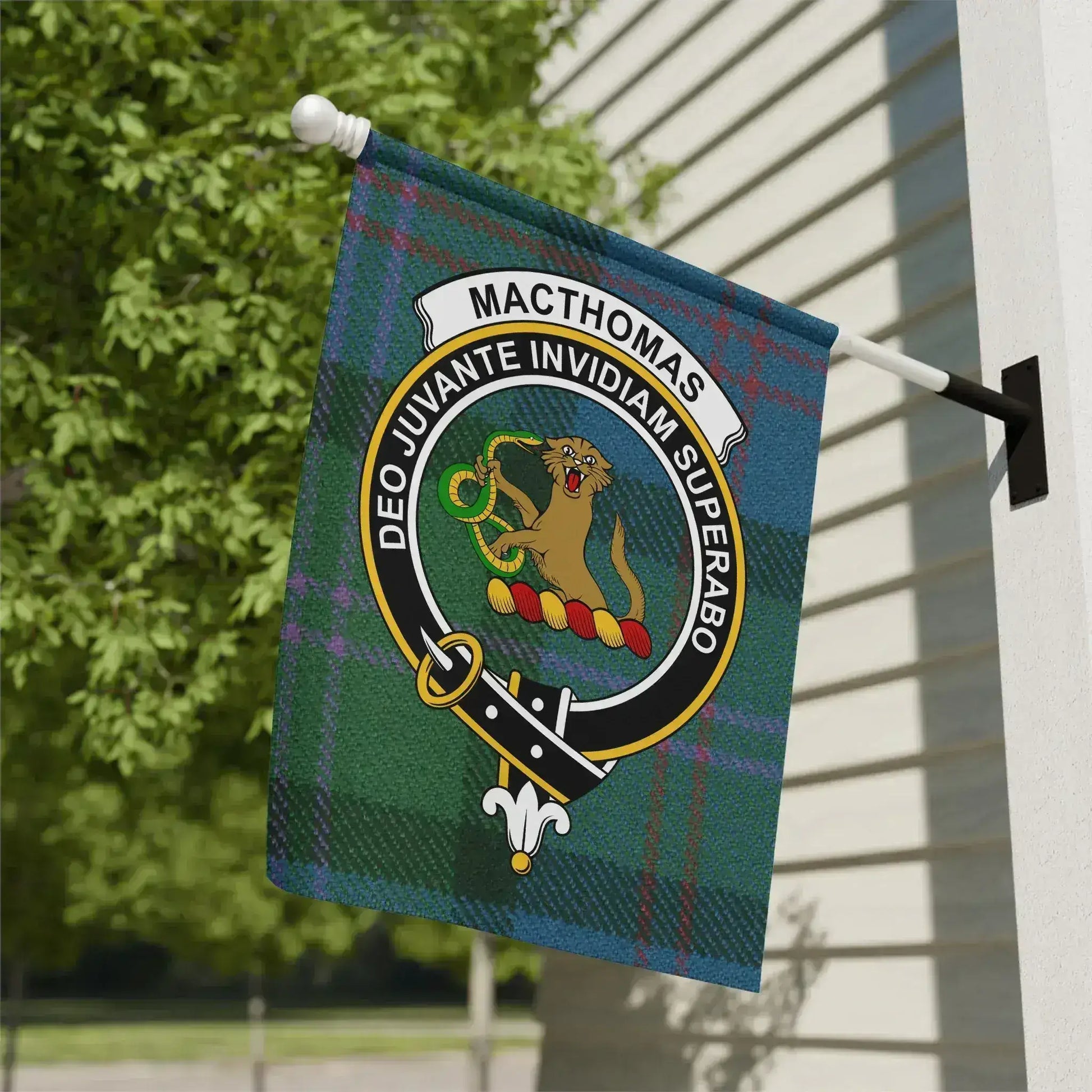 Macthomas Clan Crest Plaid Outdoor Decorative Flag product