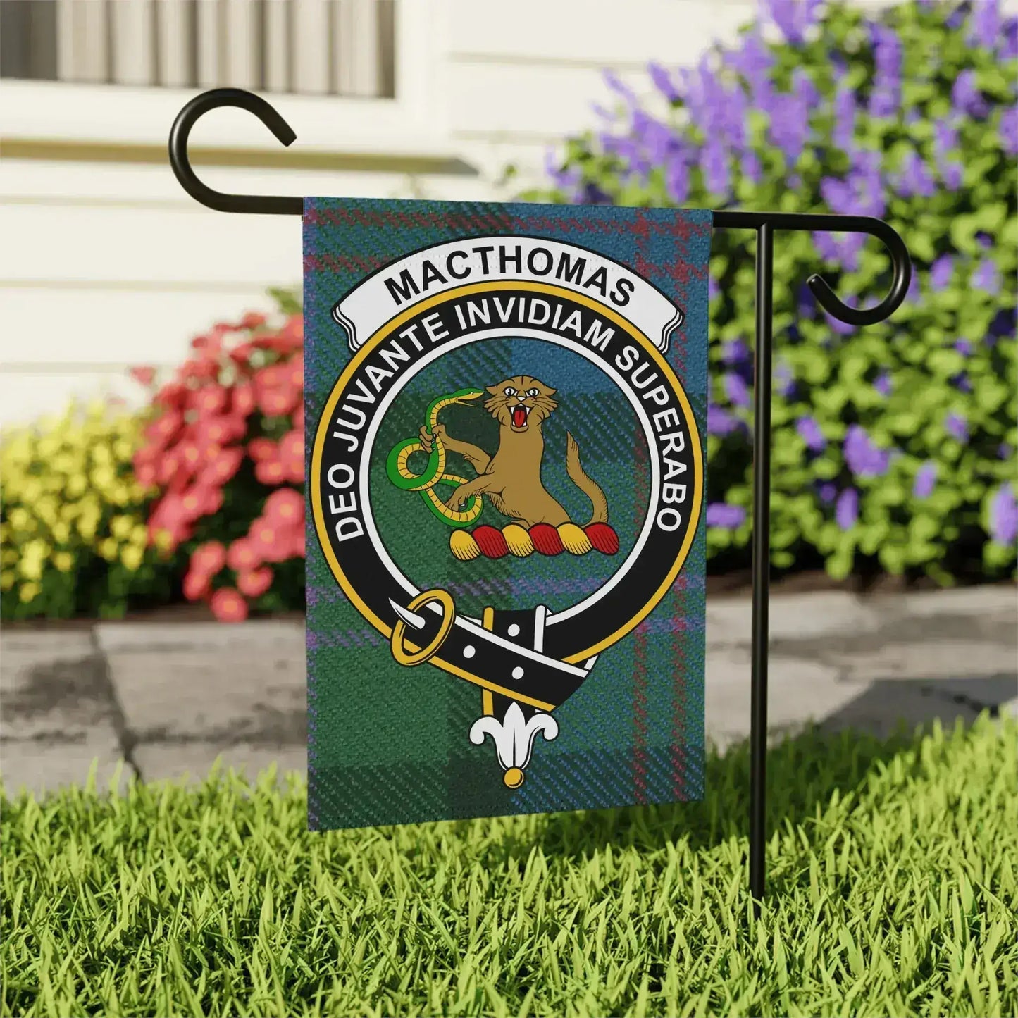 Macthomas Deo Juvante Invidiam Superabo garden flag product