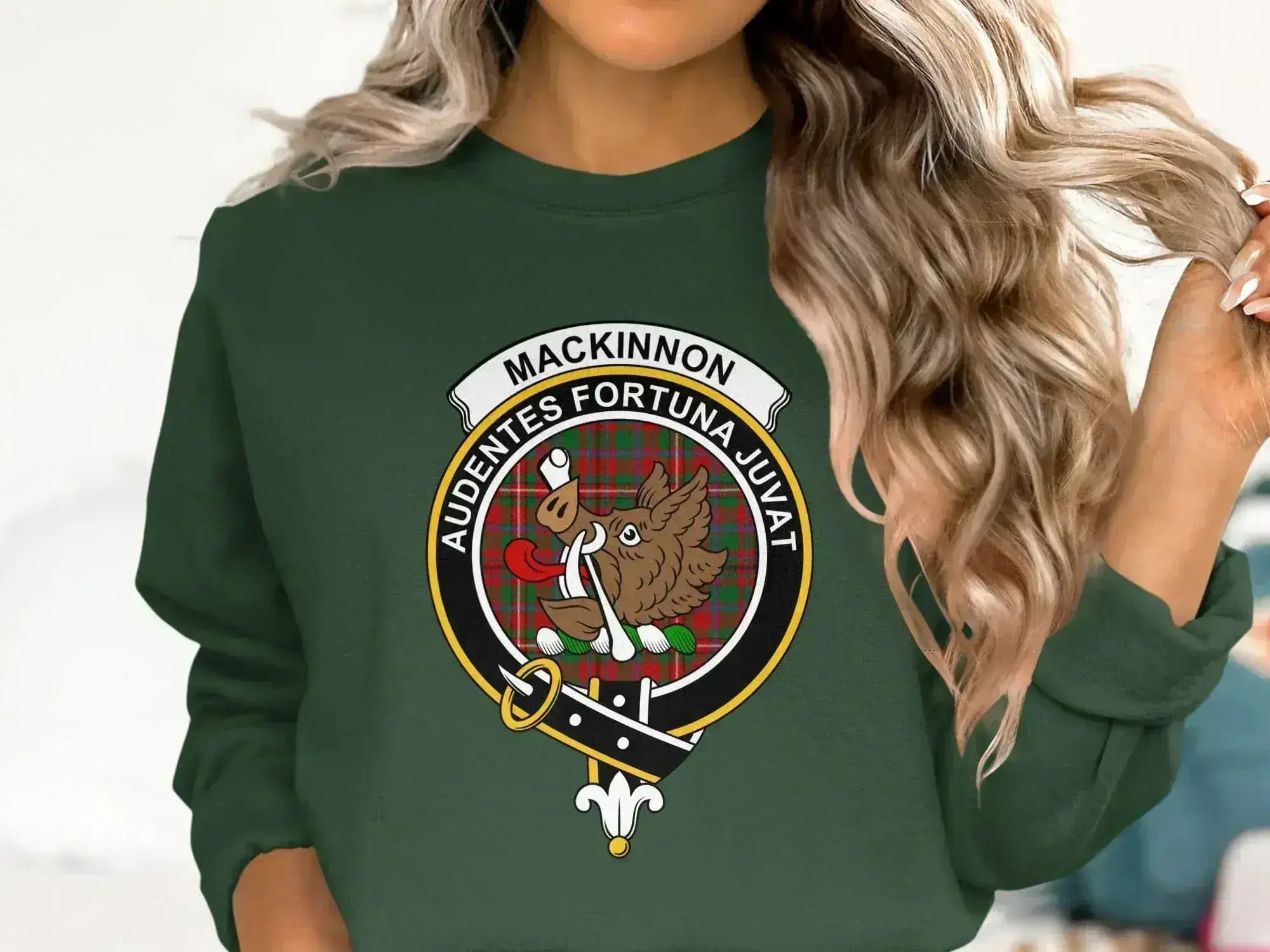 MacKinnon clan crest sweatshirt in navy — Audentes Fortuna Juvat printed fleece crewneck