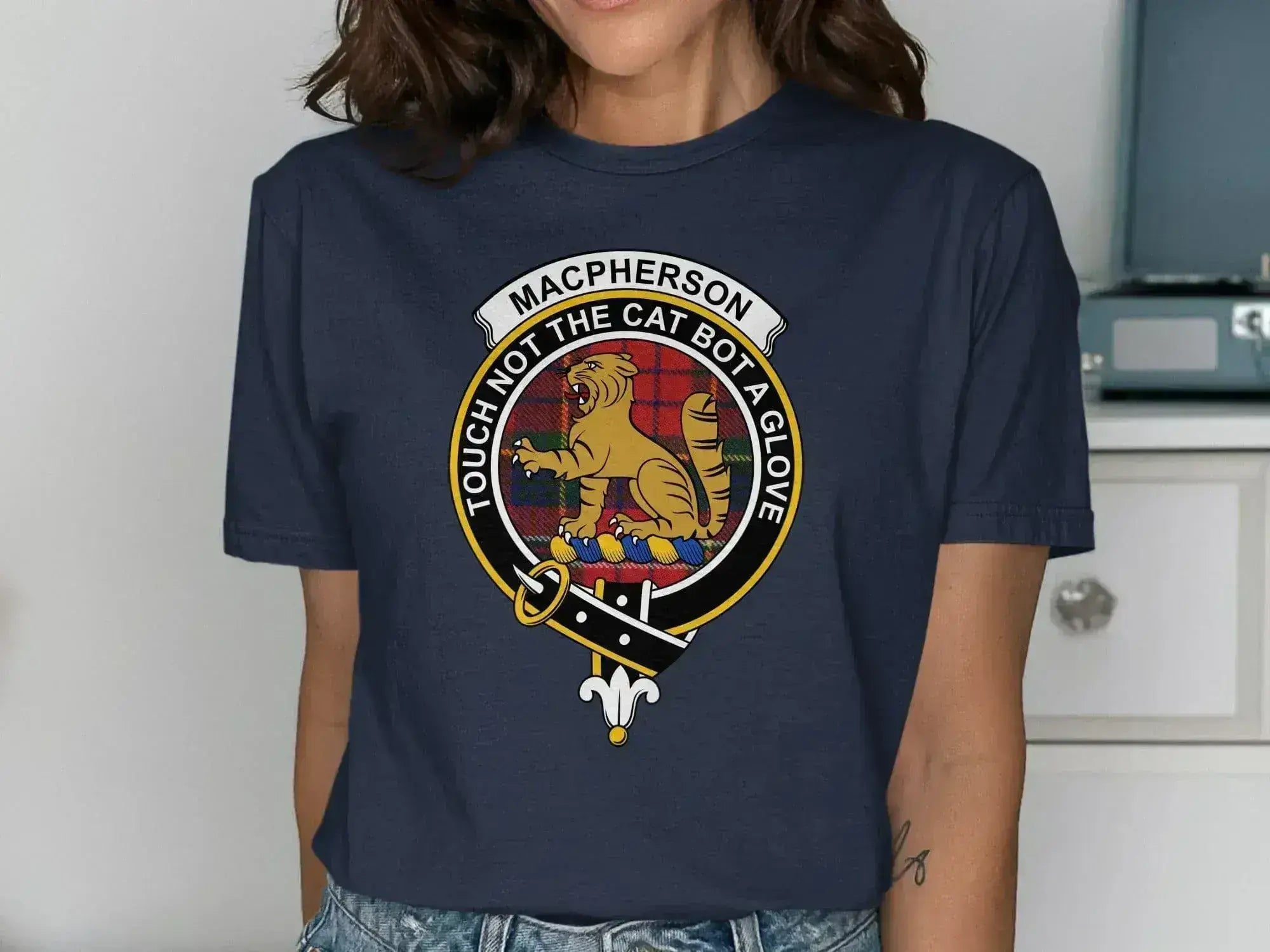 MacPherson clan crest t-shirt in black — Touch Not The Cat Bot A Glove tartan badge print