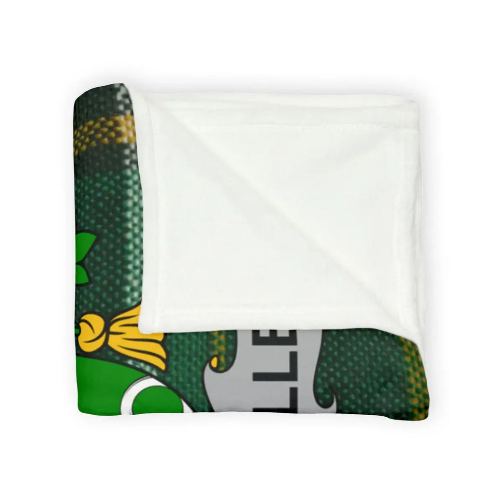Cozy Green and White Irish Shamrock Blanket Product