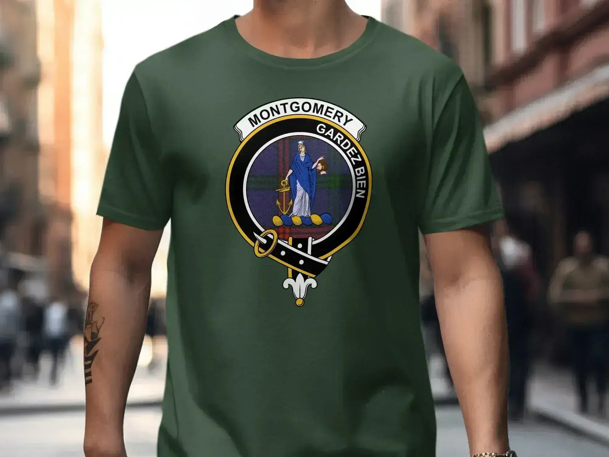Montgomery Gardez Bien clan crest tartan t-shirt in forest green — cotton short sleeve