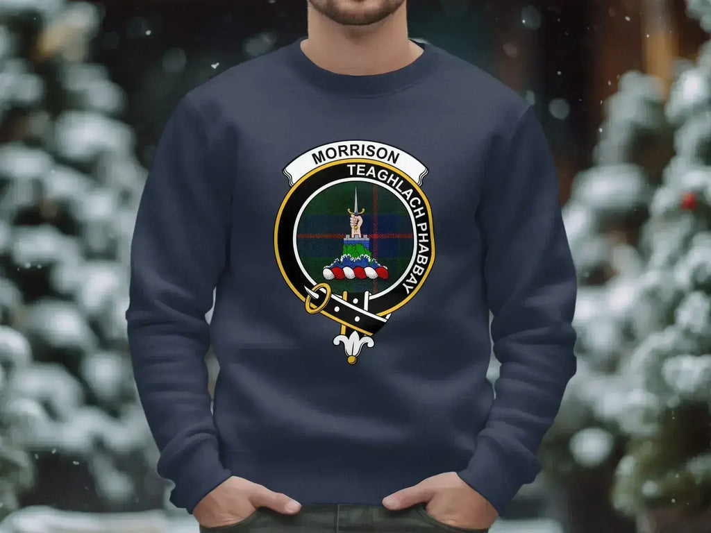 Morrison clan crest badge sweatshirt in navy blue — Teaghlach Phabbay motto on fleece pullover
