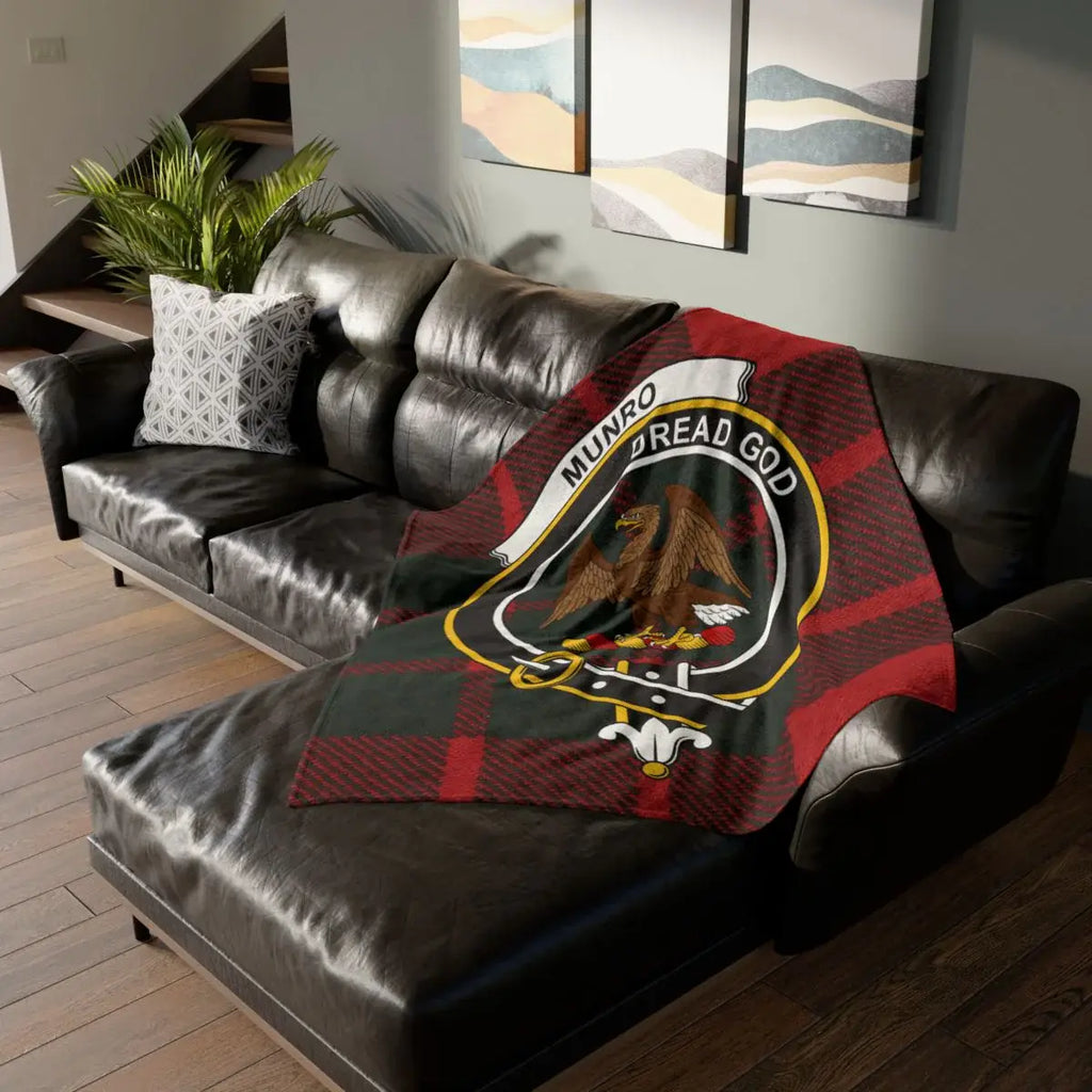 Clan Munro Dread God eagle crest tartan throw blanket — clan colours on sofa, 50x60 inch polyester