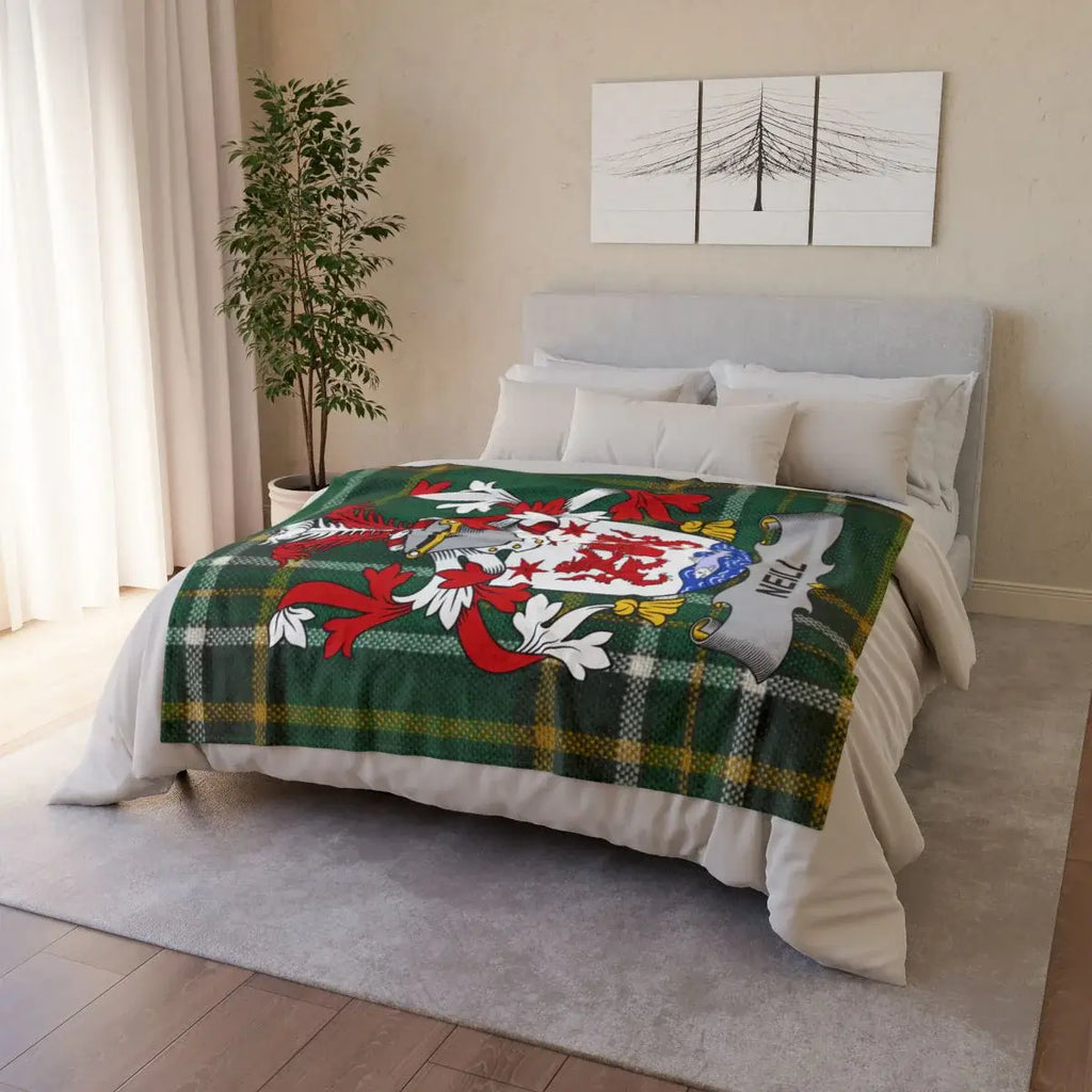 Luxurious Customizable Blanket with Family Crest Design