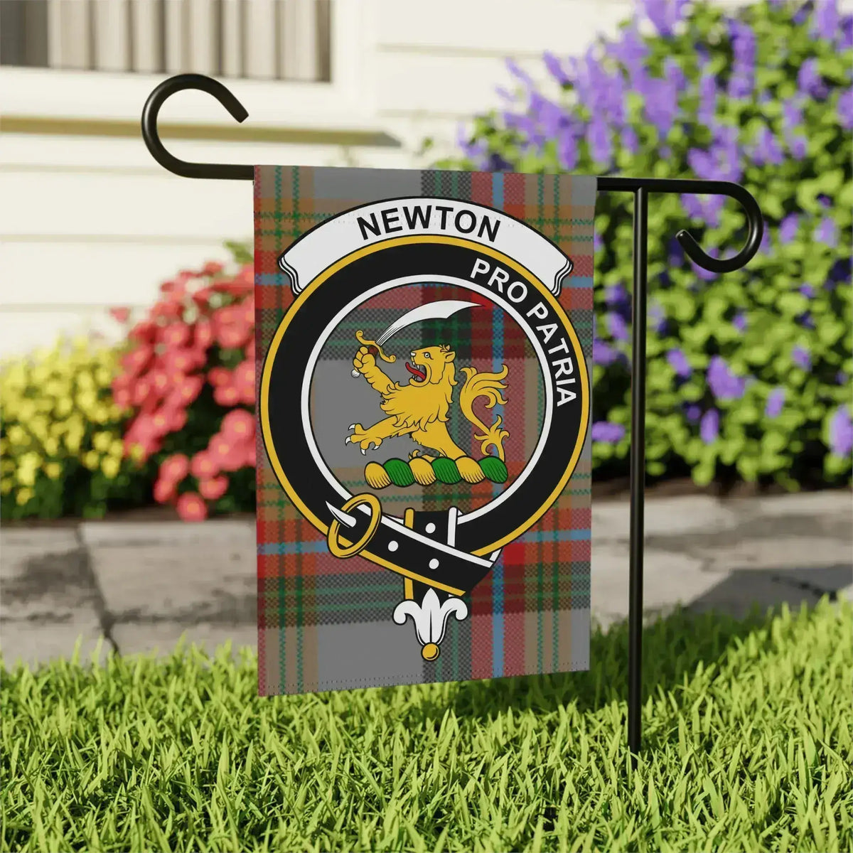Newton Pro Patria Clan Crest Garden Flag