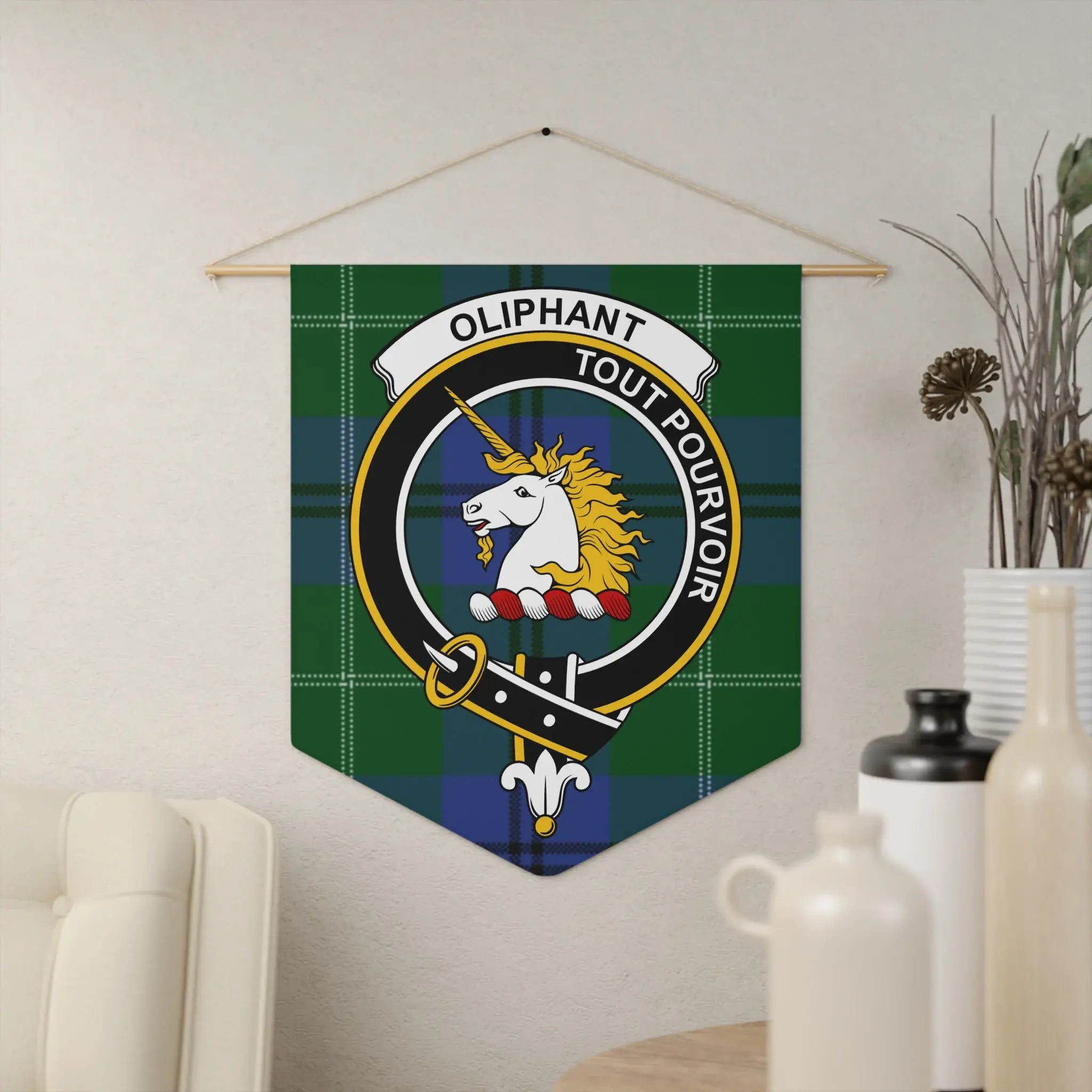 Clan Oliphant crest tartan pennant — 18x21 inch polyester twill with wooden dowel
