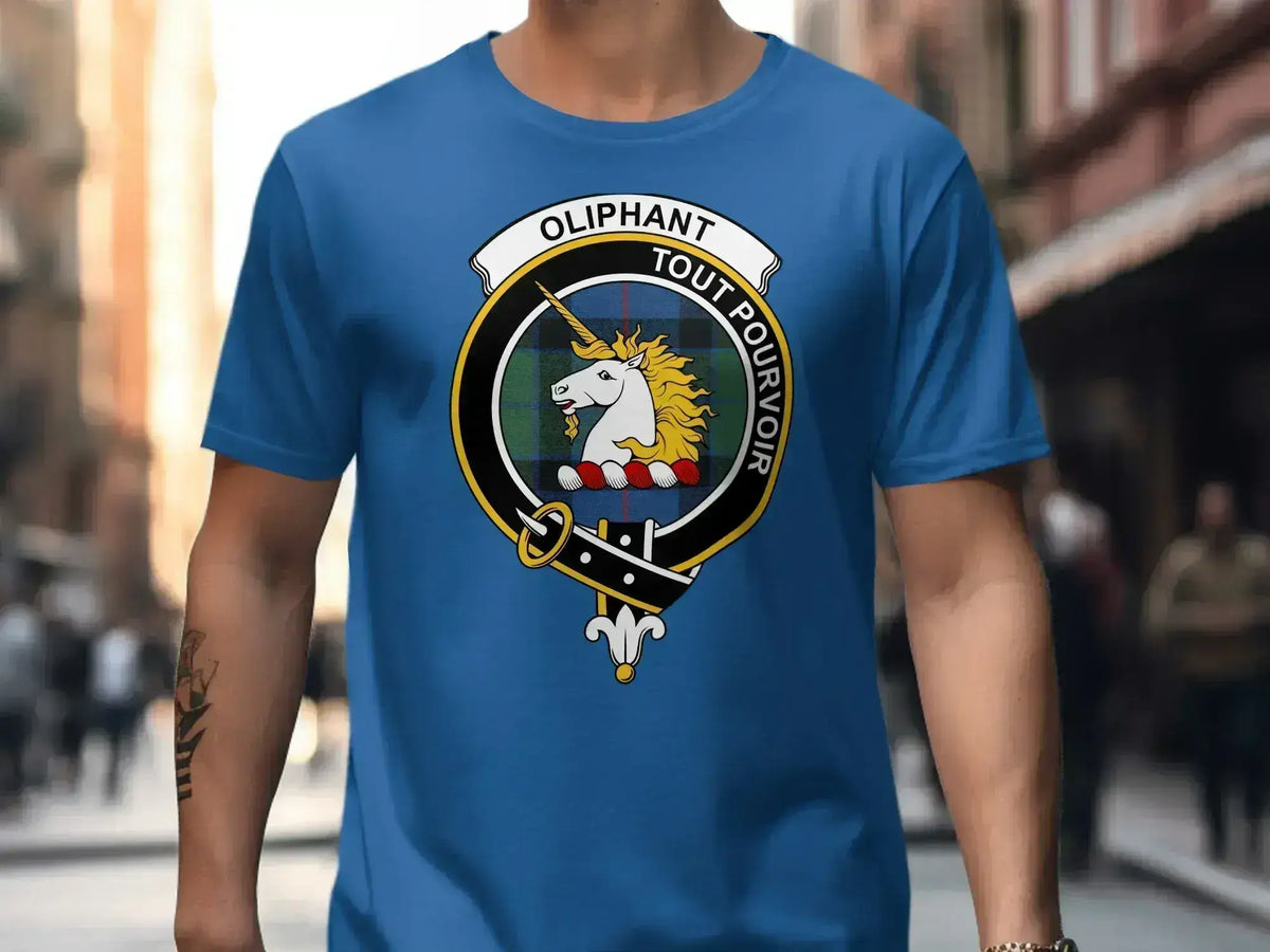 Clan Oliphant tee — close-up of tout pourvoir crest print detail