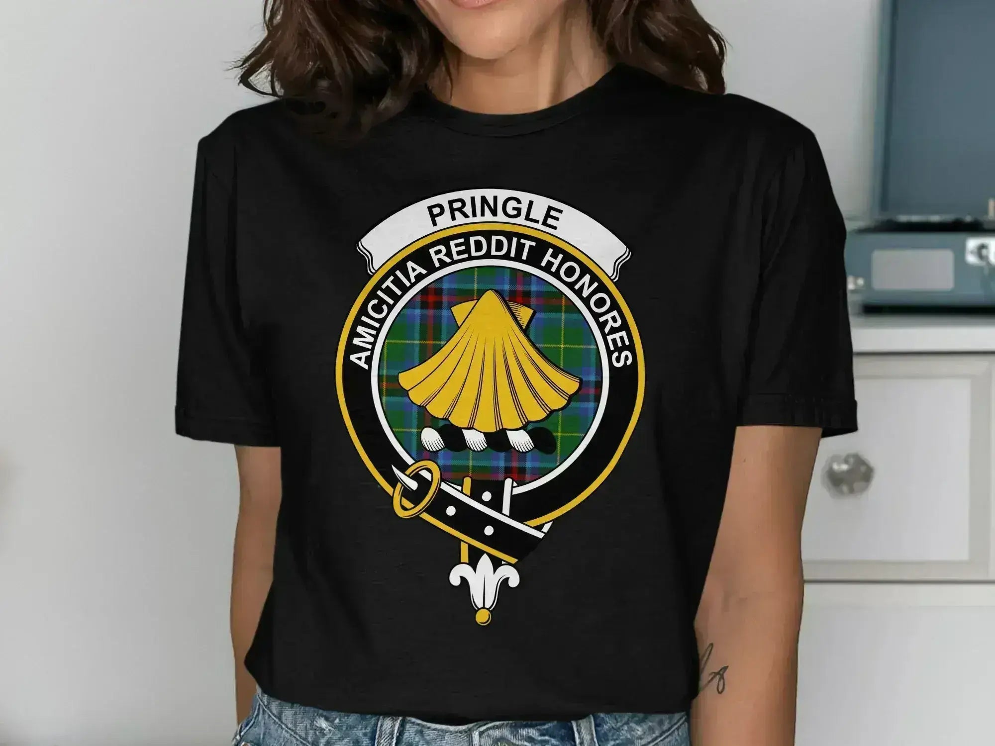 Pringle Amicitia Reddit Honores crest tee in forest green — relaxed unisex cut, S-3XL