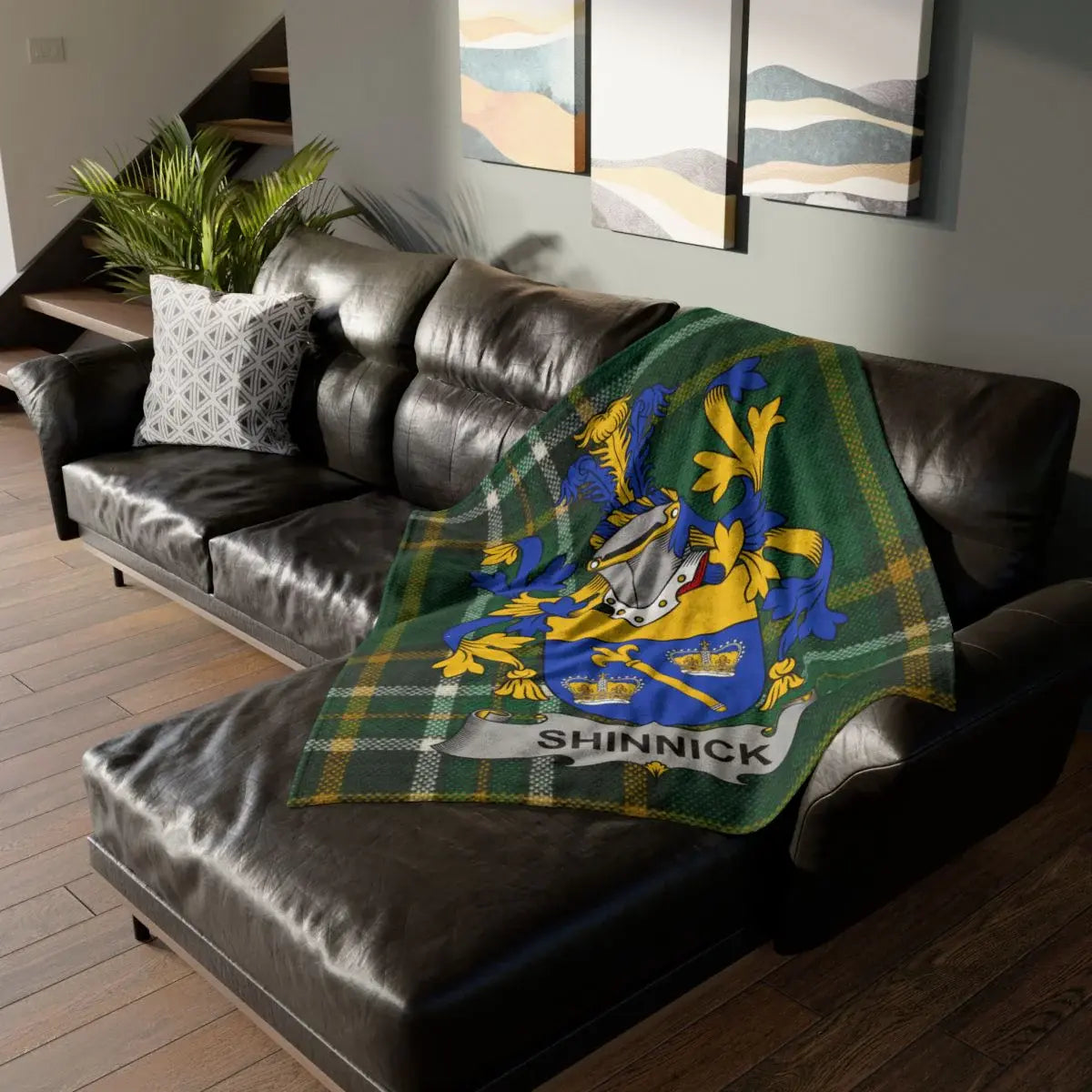 Shinnick Family Crest Tartan Design Throw Blanket