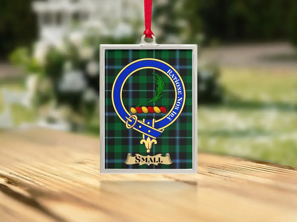 Family Crest Badge with Clan Motto Small Product