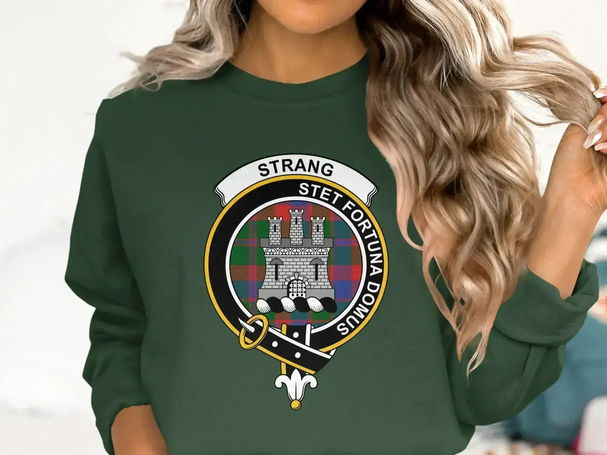 Strang stet fortuna domus green crest sweater — forest green crewneck