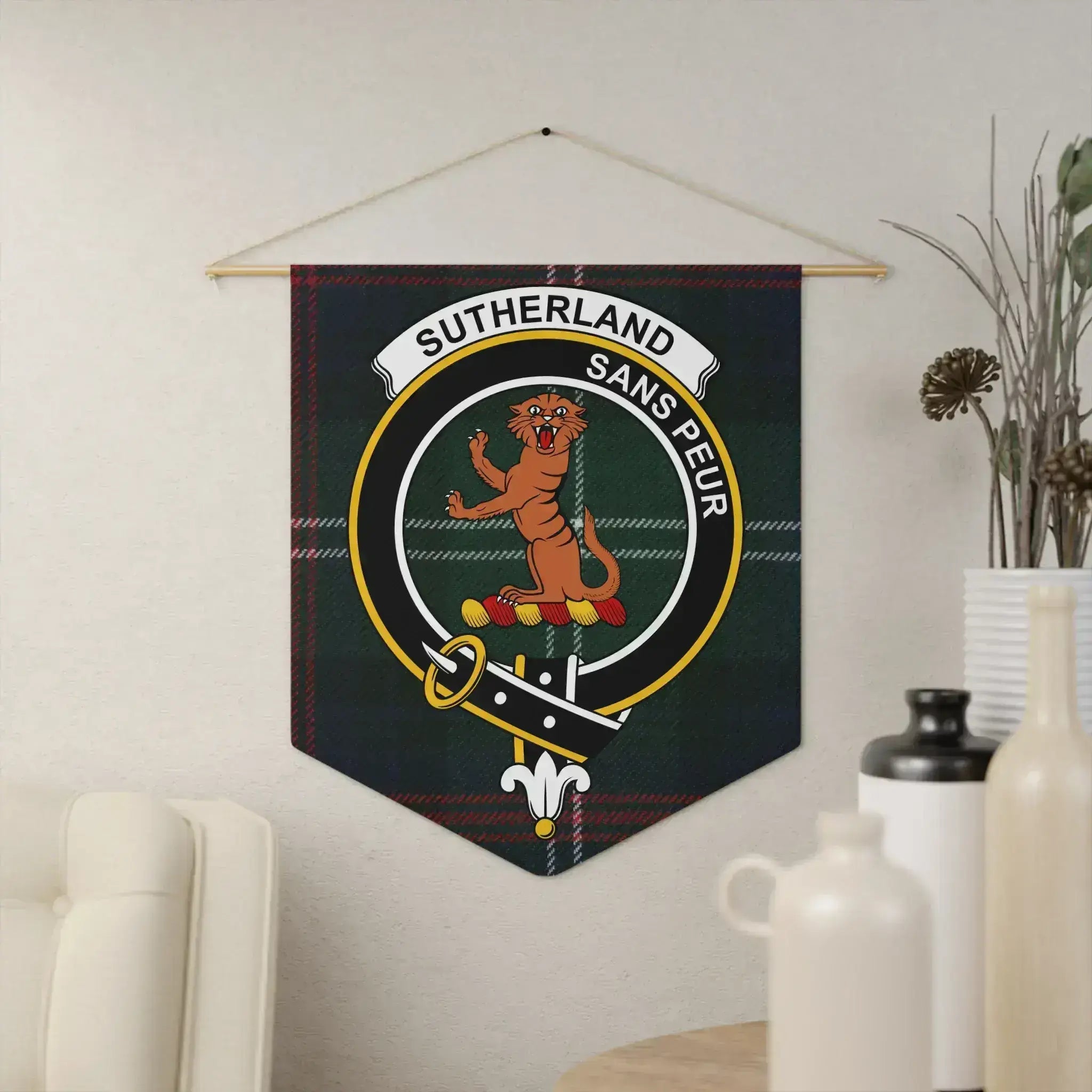 Clan Sutherland sans peur decorative wall banner pennant — 18x21 inch polyester twill with wooden dowel