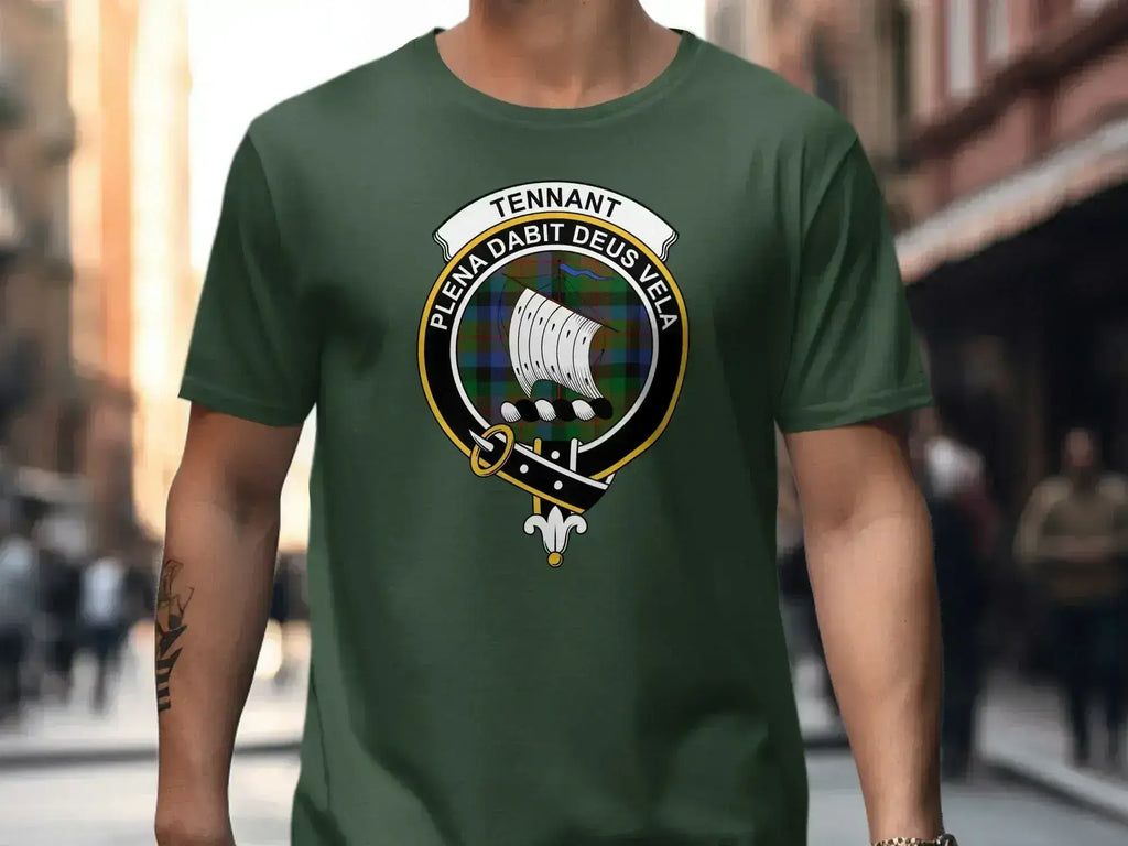 Clan Tennant plena dabit deus vela crest design t-shirt — black, relaxed fit