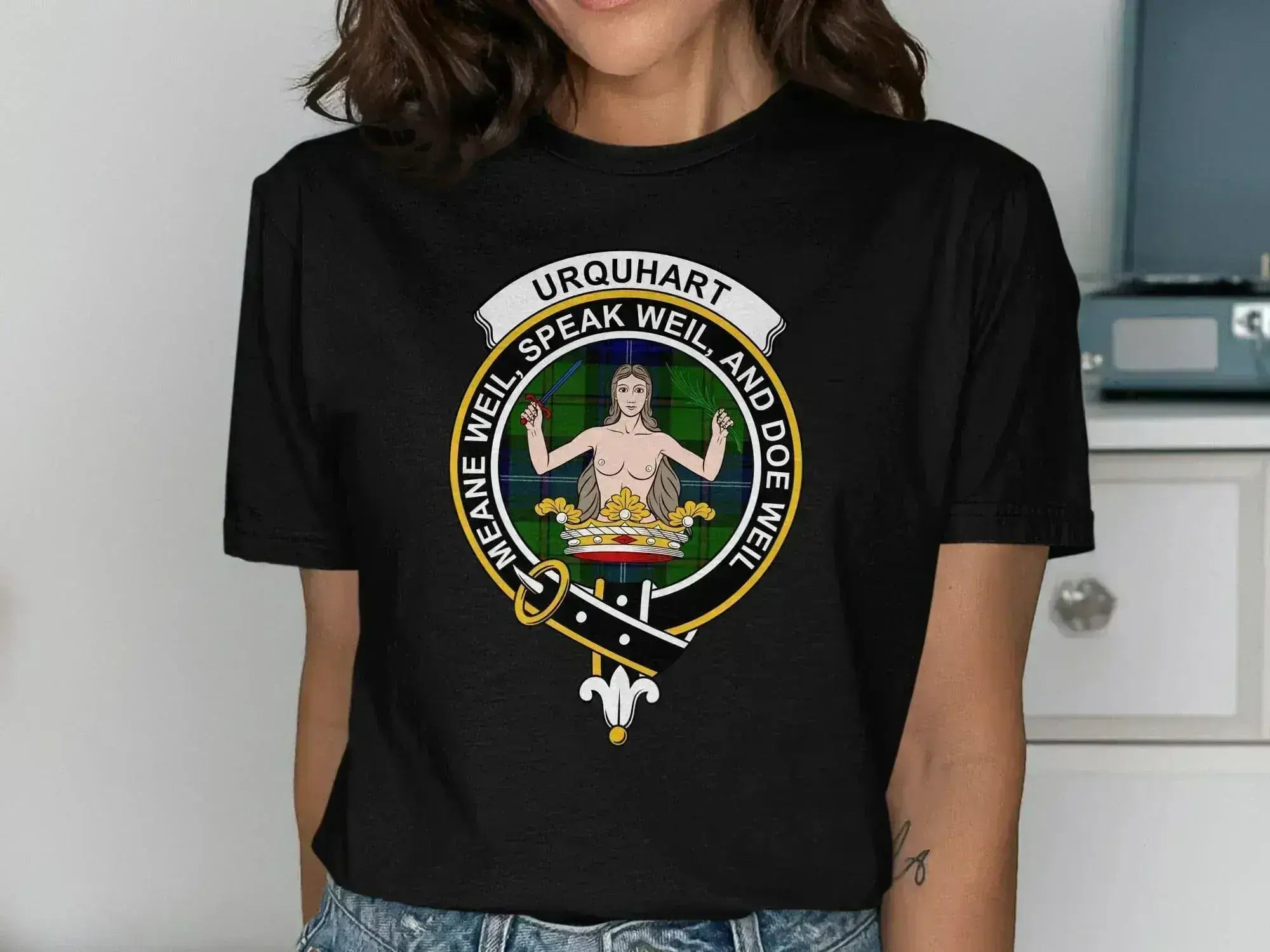 Clan Urquhart speake weil and doe weil crest t-shirt — royal blue