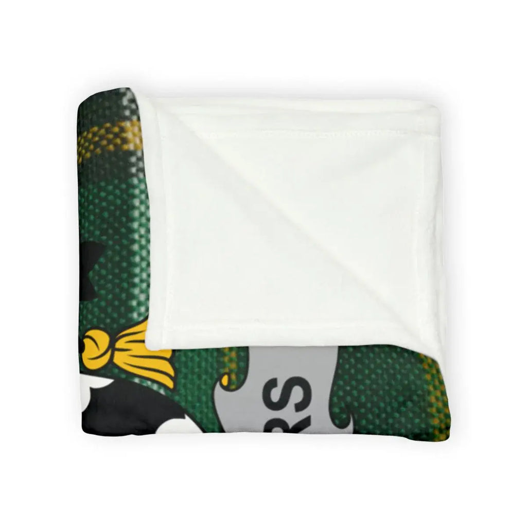 Cozy Green Patterned Blanket for Home Decor