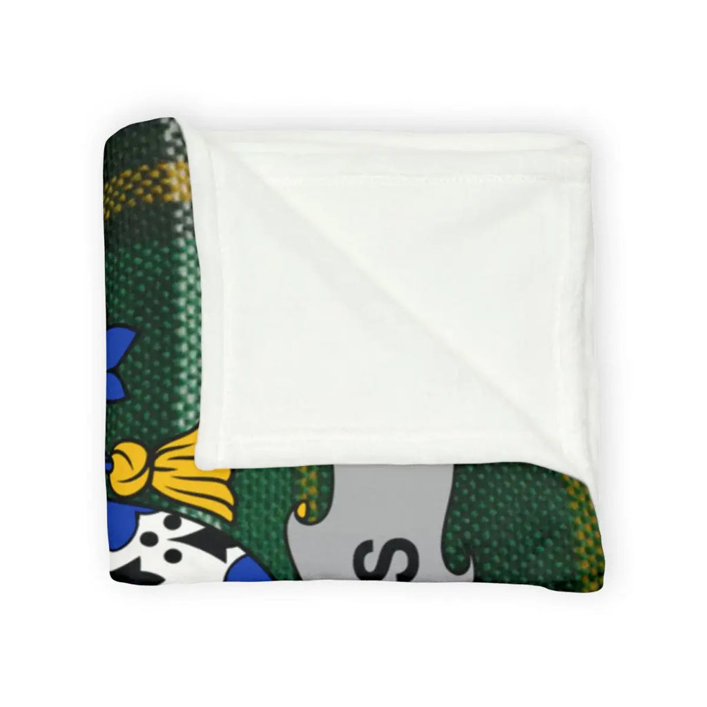 Luxurious Plush Blanket with Elegant Design