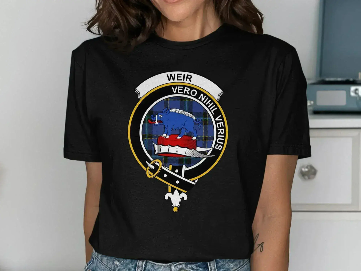 Weir Vero Nihil Verius emblem printed shirt product