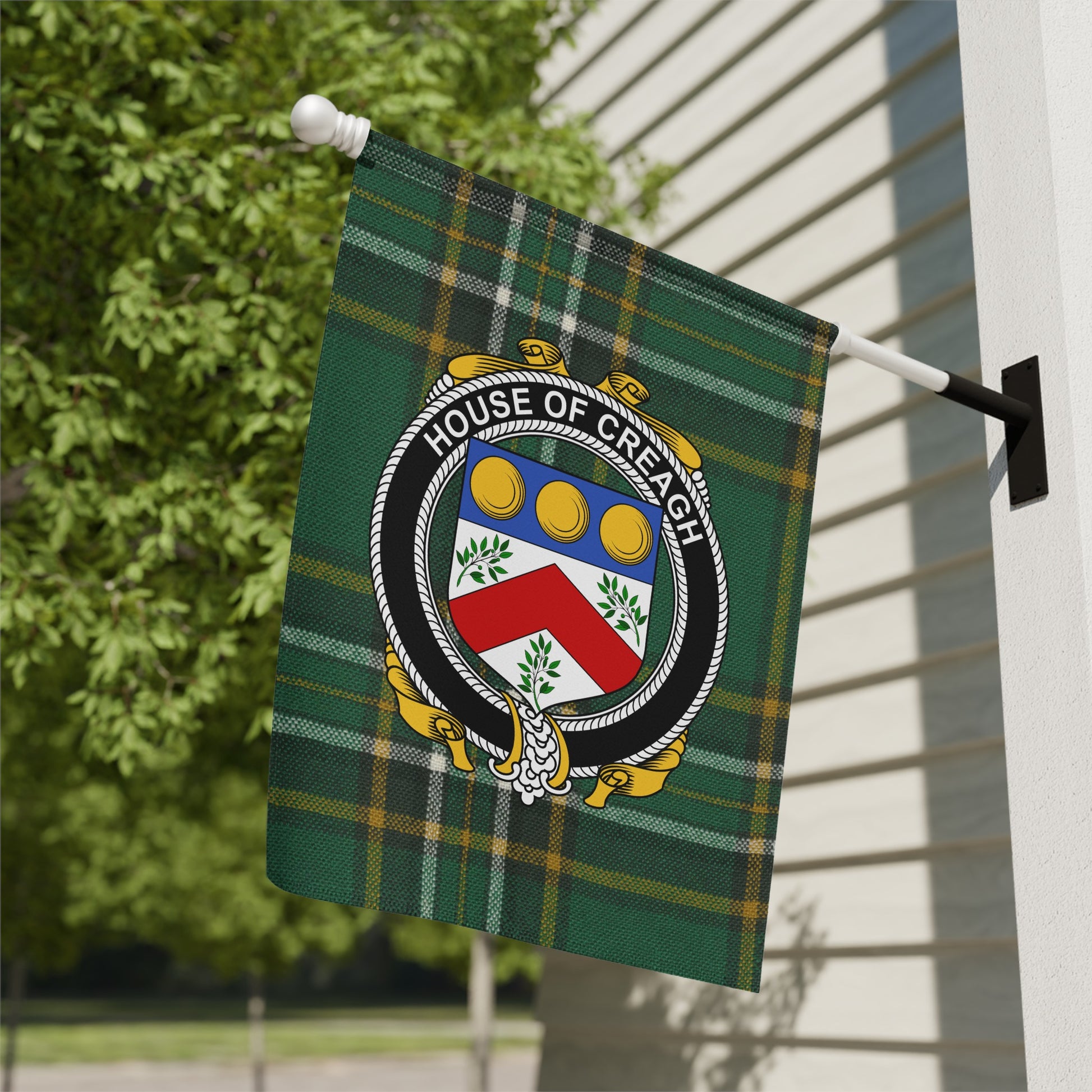 House of Creagh Flag with Family Crest Design