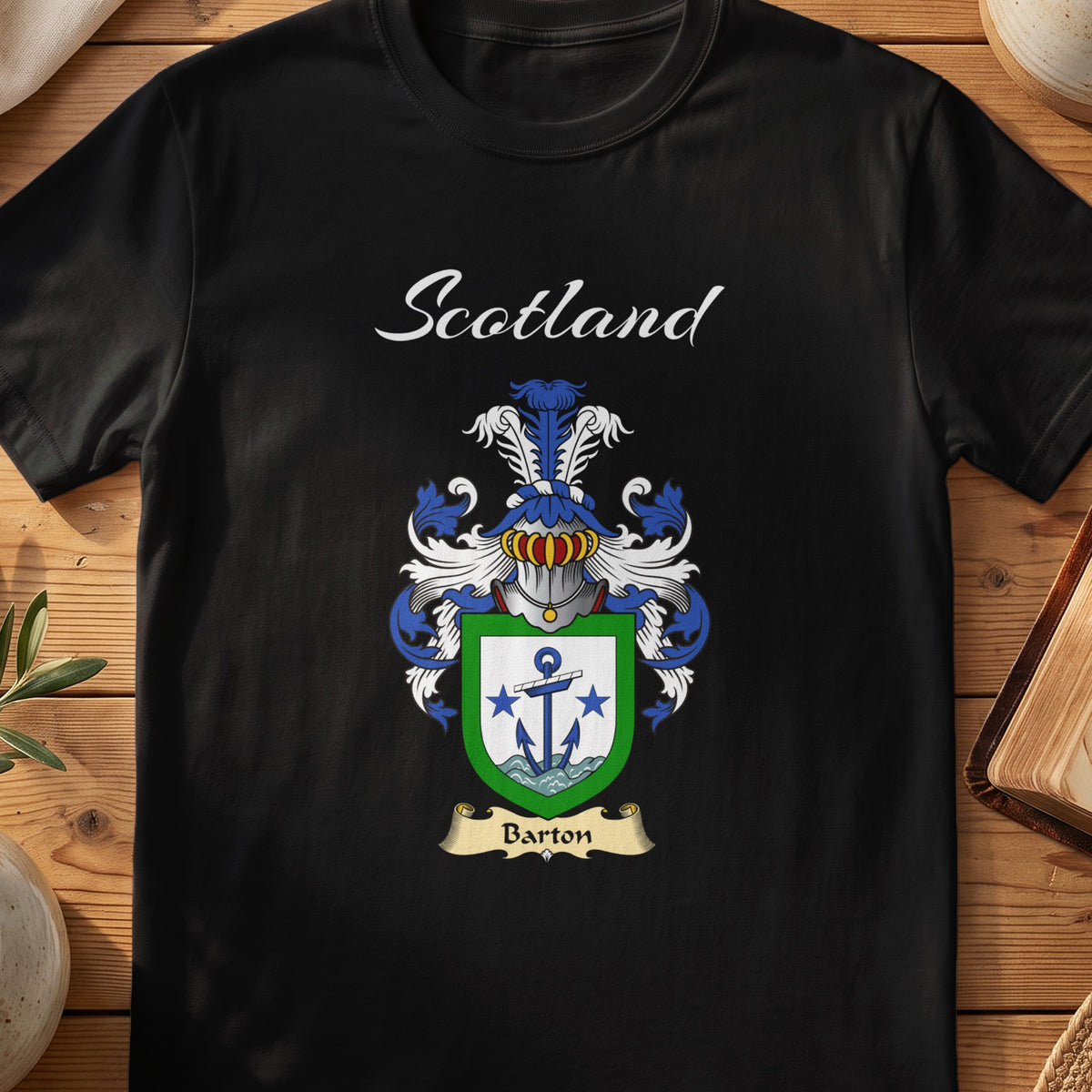 Barton Scottish family shield T-shirt in Black
