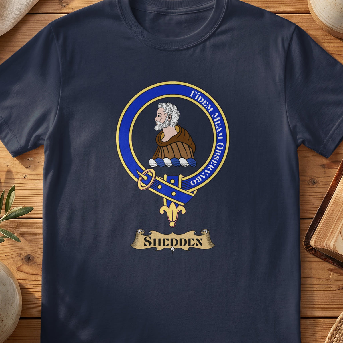 Shedden Scottish clan crest T-shirt in Navy