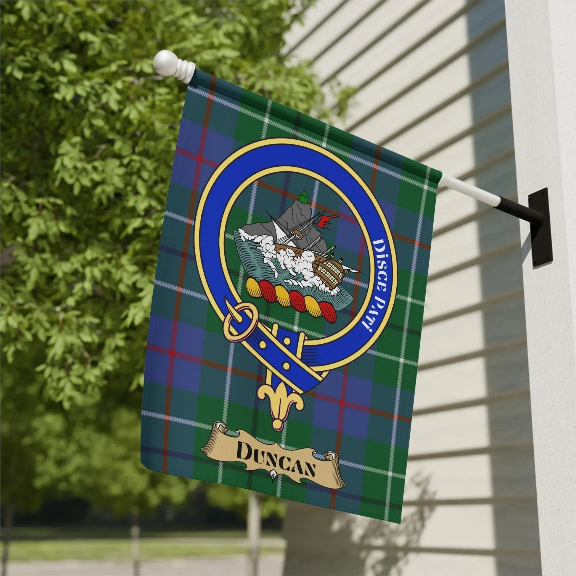 Display Clan Duncan Family Crest Outdoor Decor product