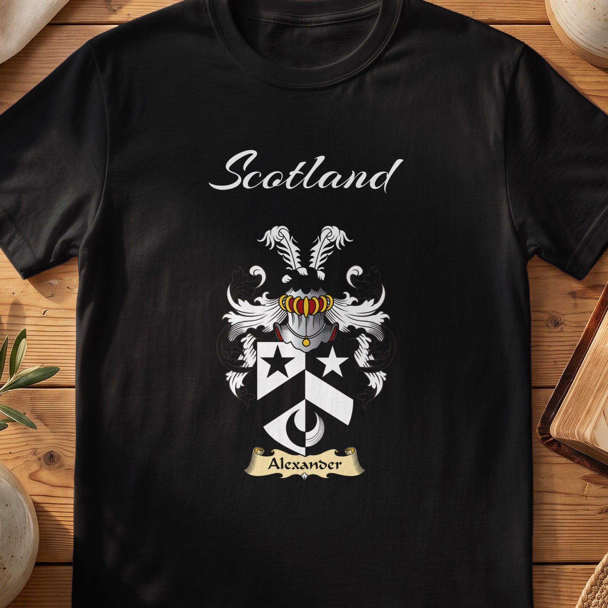Alexander Scottish family shield T-shirt in Black