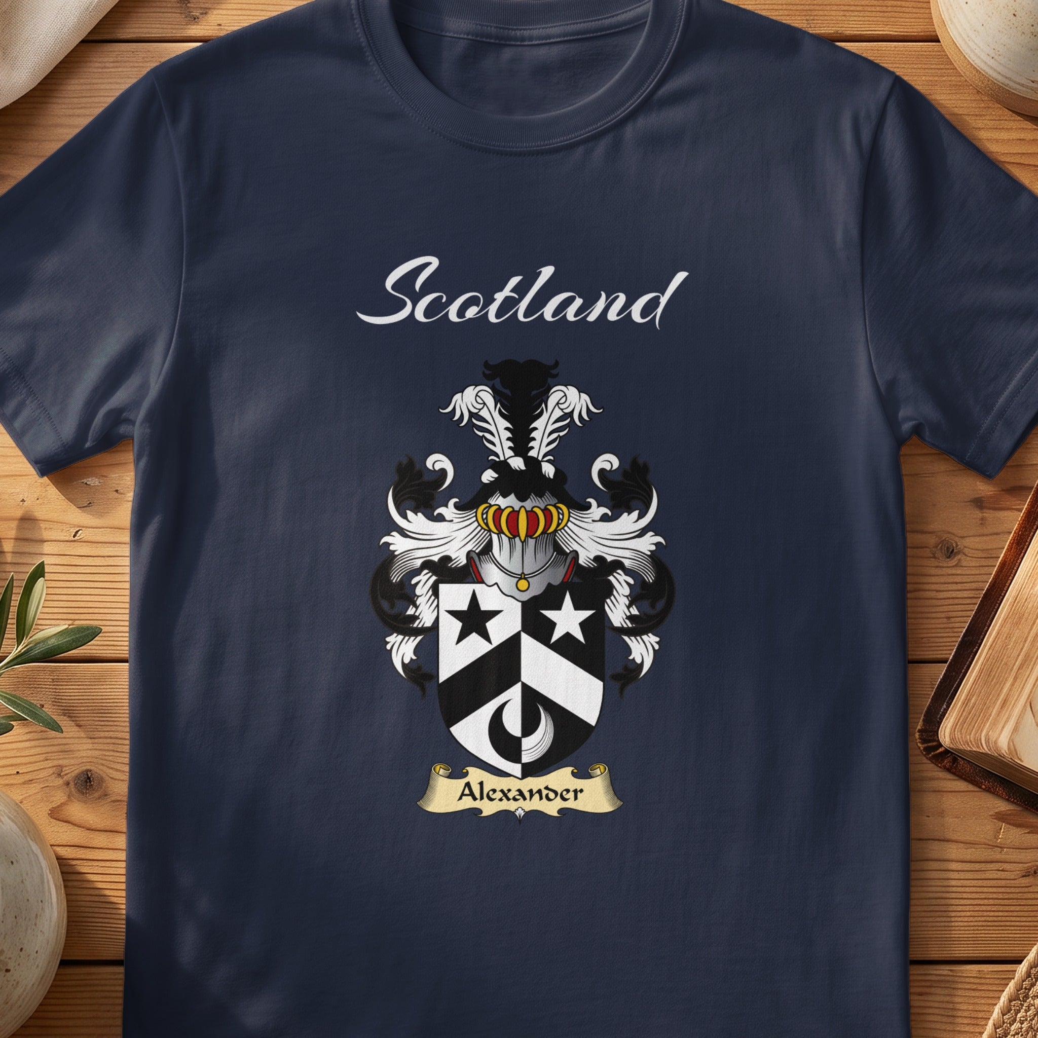 Alexander Scottish family shield T-shirt in Navy