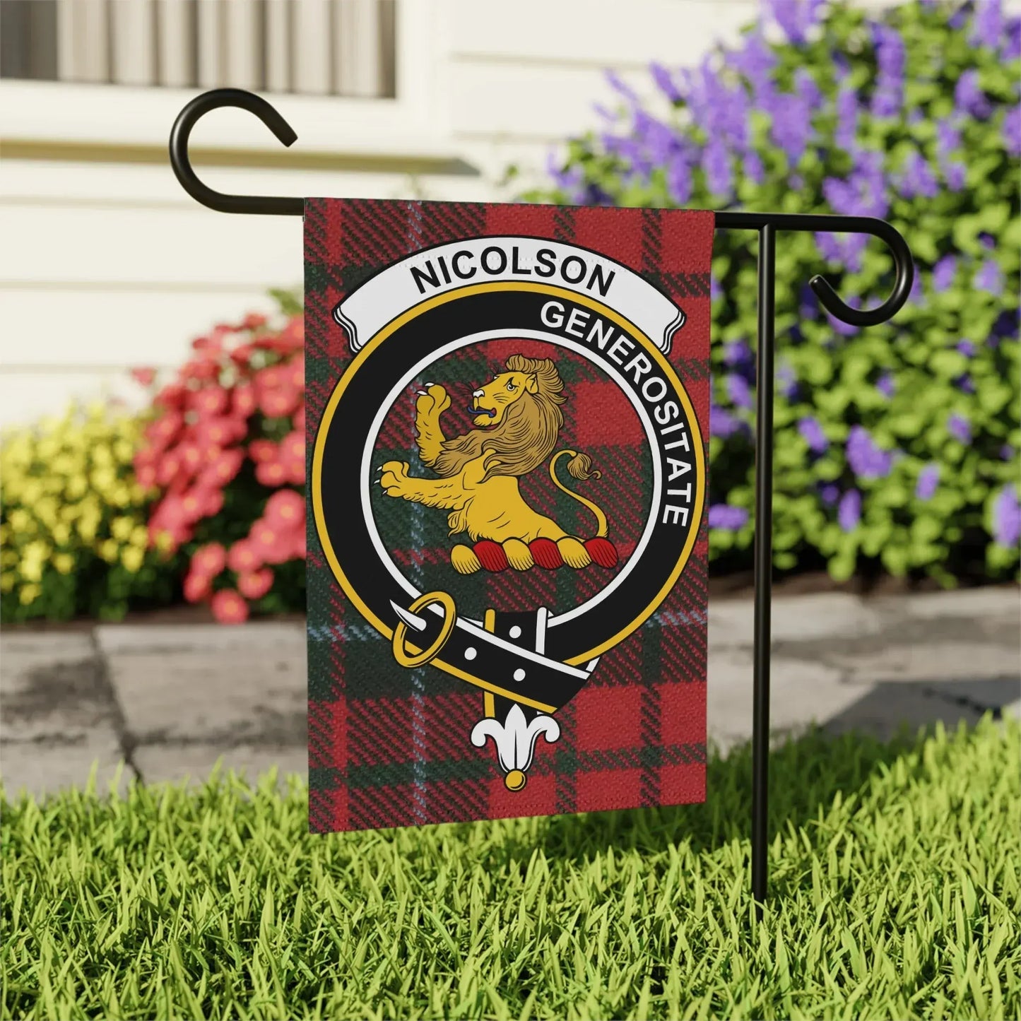 Nicolson Generositatae Clan Crest Garden Flag product