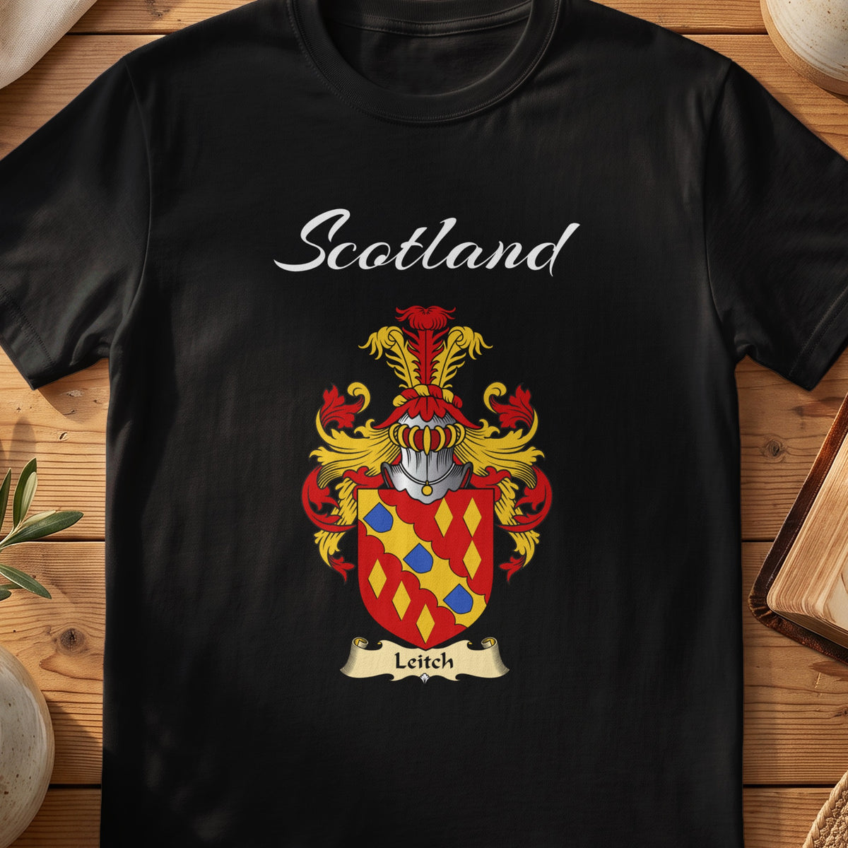 Leitch Scottish family shield T-shirt in Black