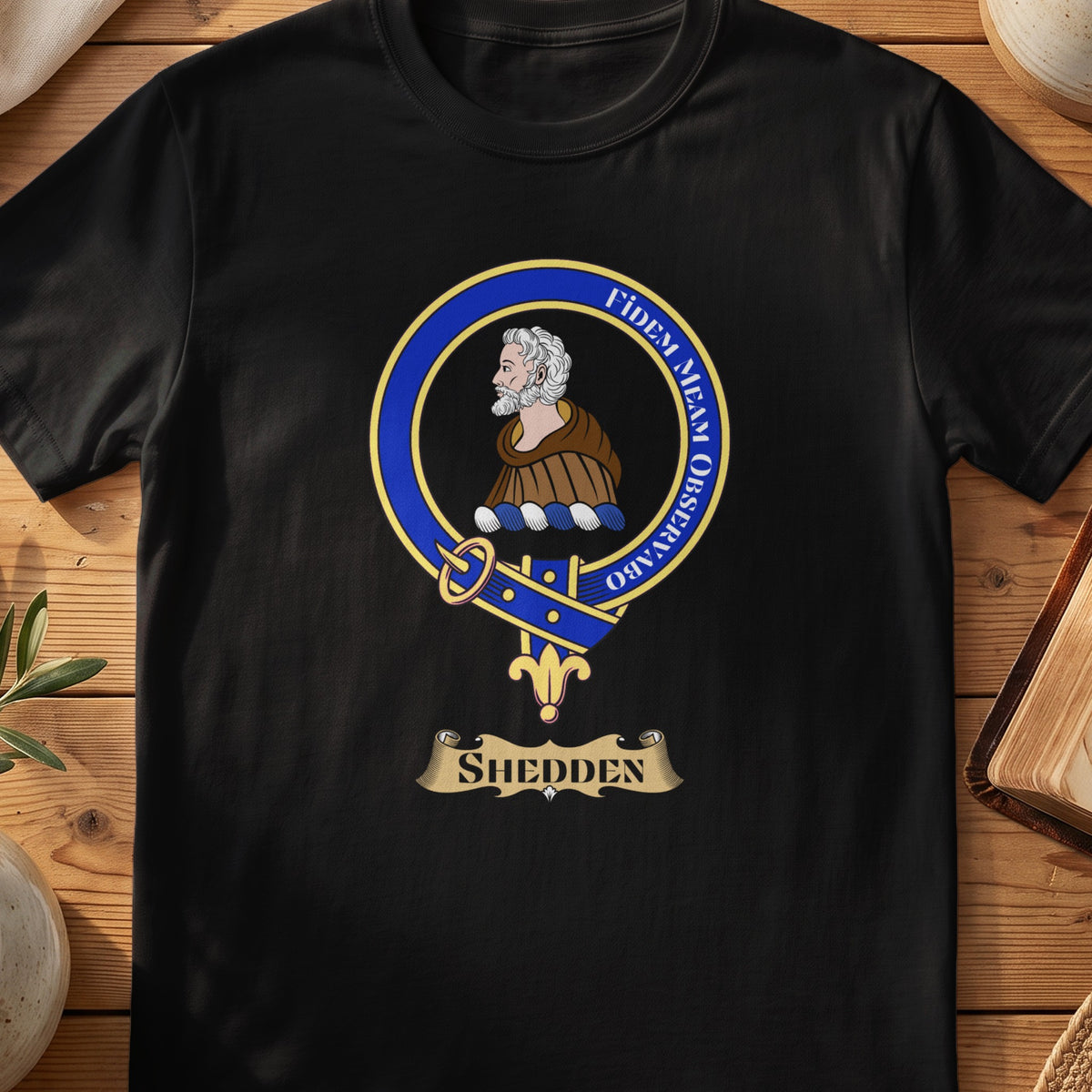 Shedden Scottish clan crest T-shirt in Black