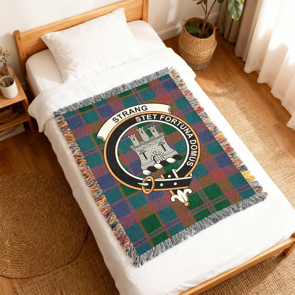 Strang stet fortuna domus plaid tartan woven blanket — fringe edge