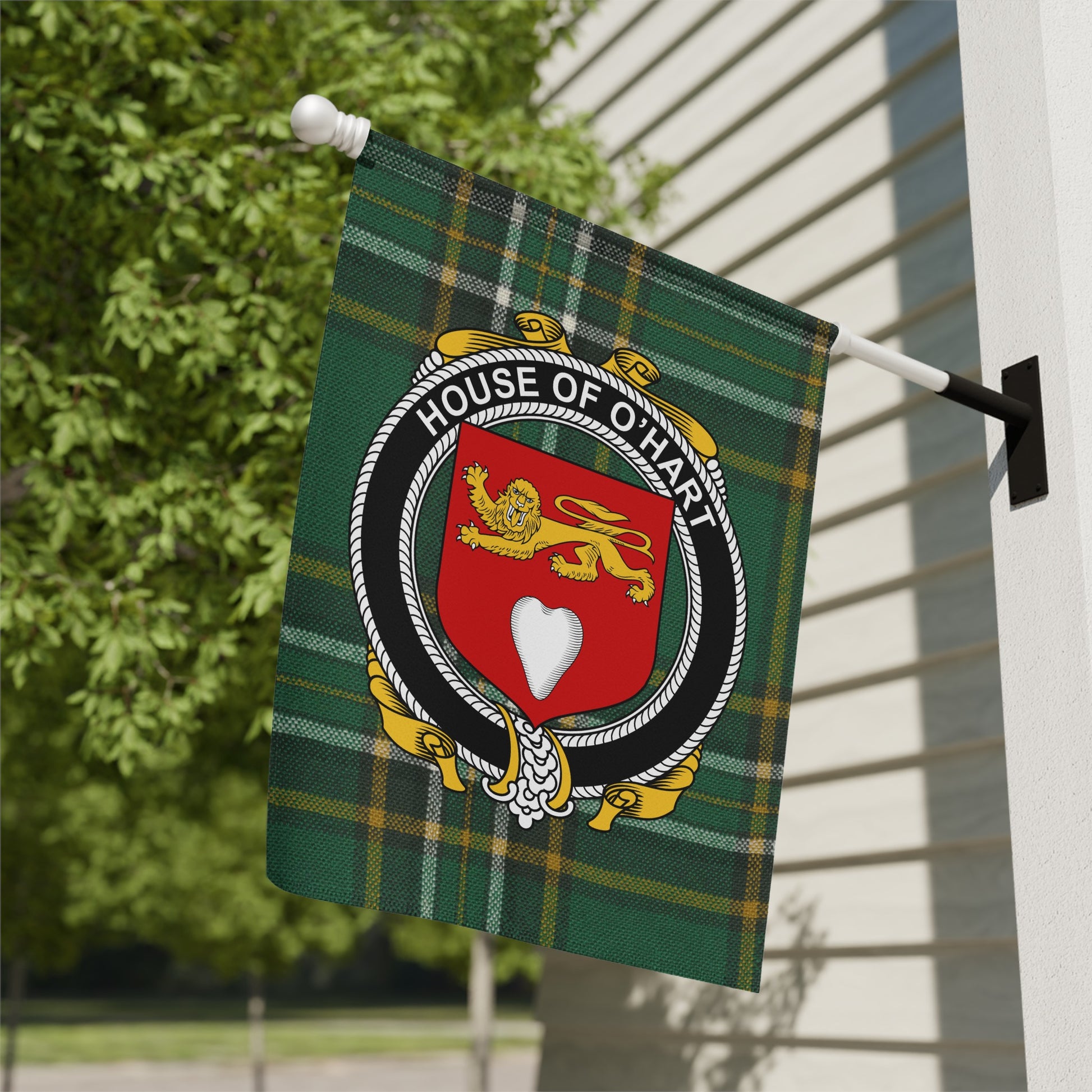 House of O'Hart Crest on Green Plaid Outdoor Flag