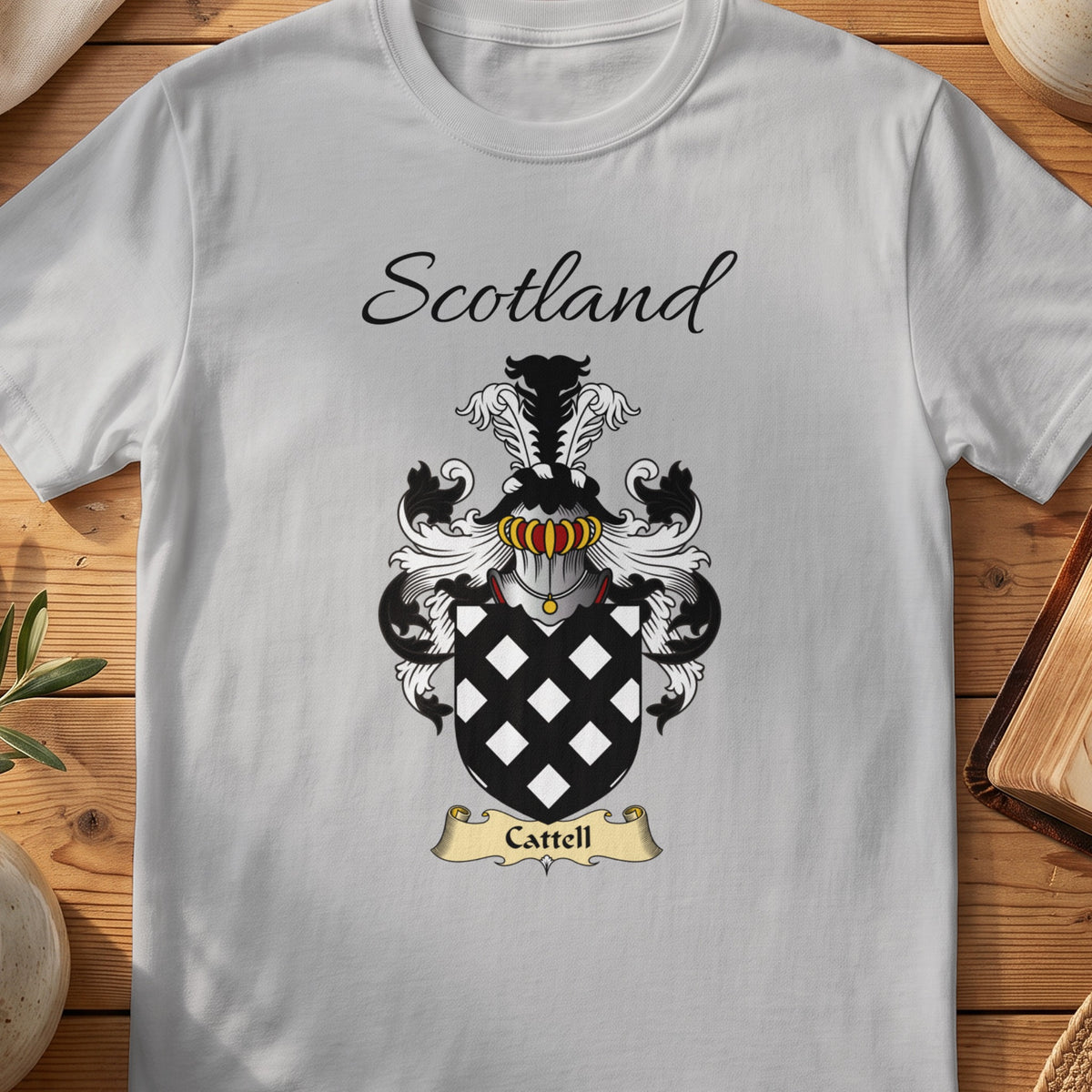 Sport Grey Cattell Scottish family shield T-shirt featuring a black lattice pattern on white