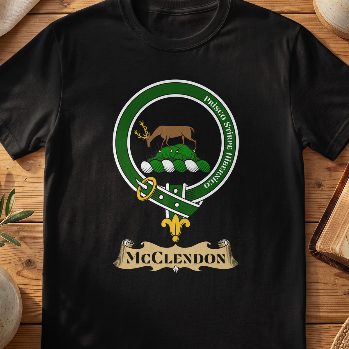 McClendon Scottish clan crest T-shirt in Black