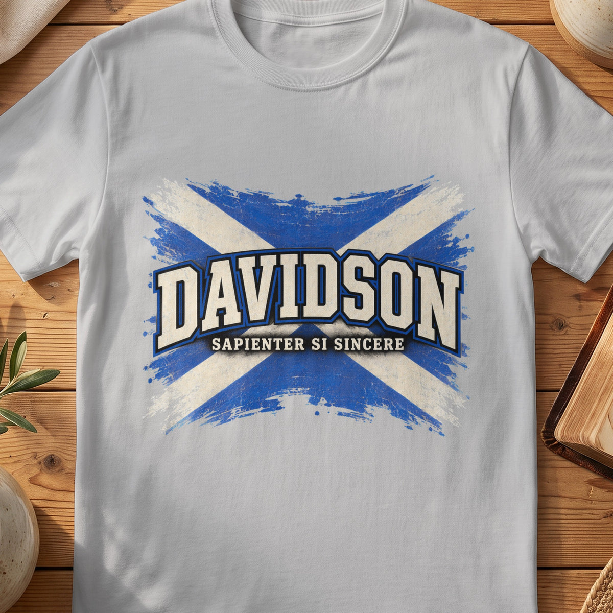 Davidson Scottish Saltire T-shirt in Sport Grey, with distressed blue and cream flag and “Sapienter Si Sincere” lettering.