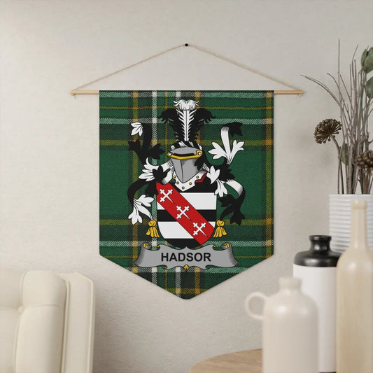 Hadsor Family Crest Green Tartan Wall Decoration product type