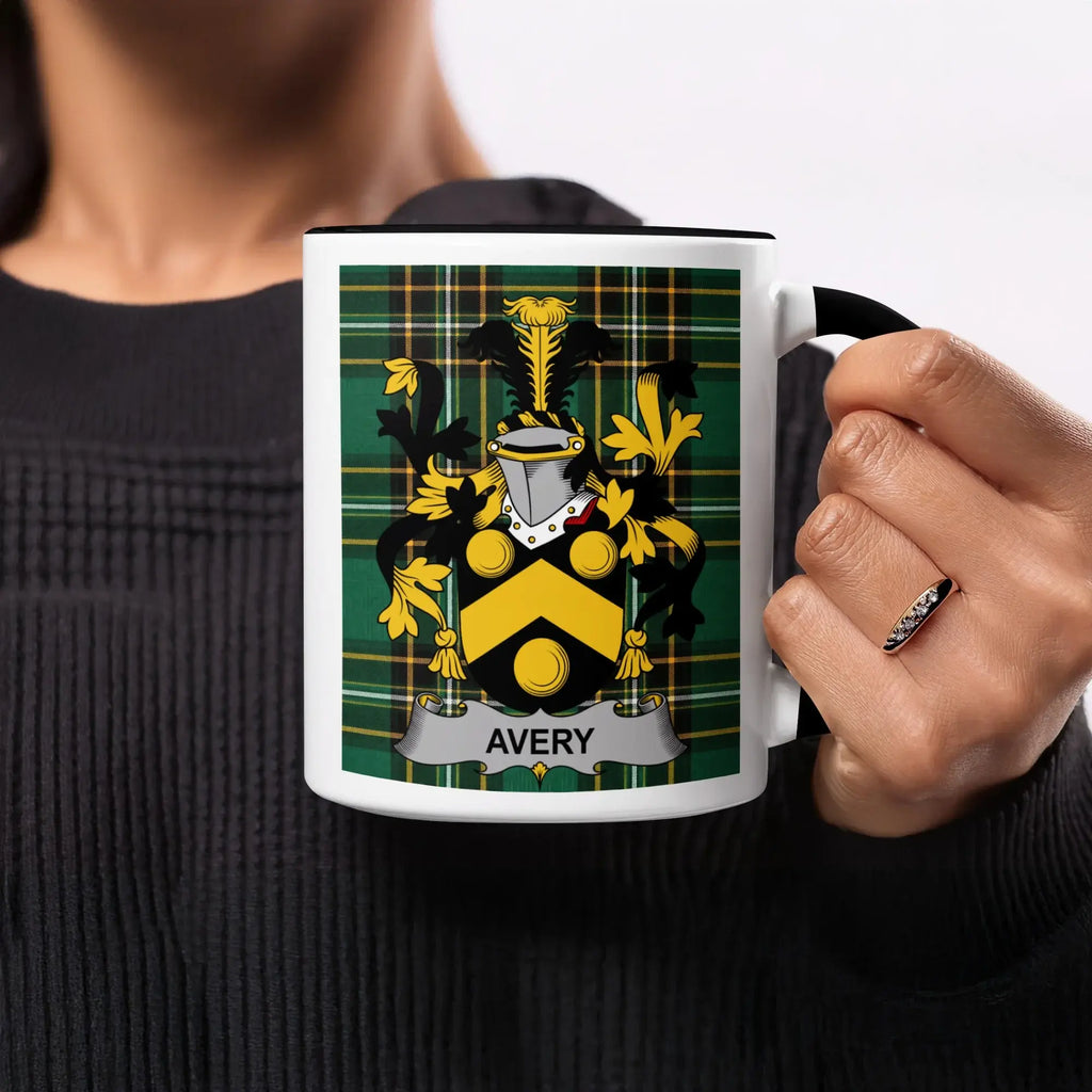 Coat of arms with the name Avery in a shield, on a green tartan pattern.