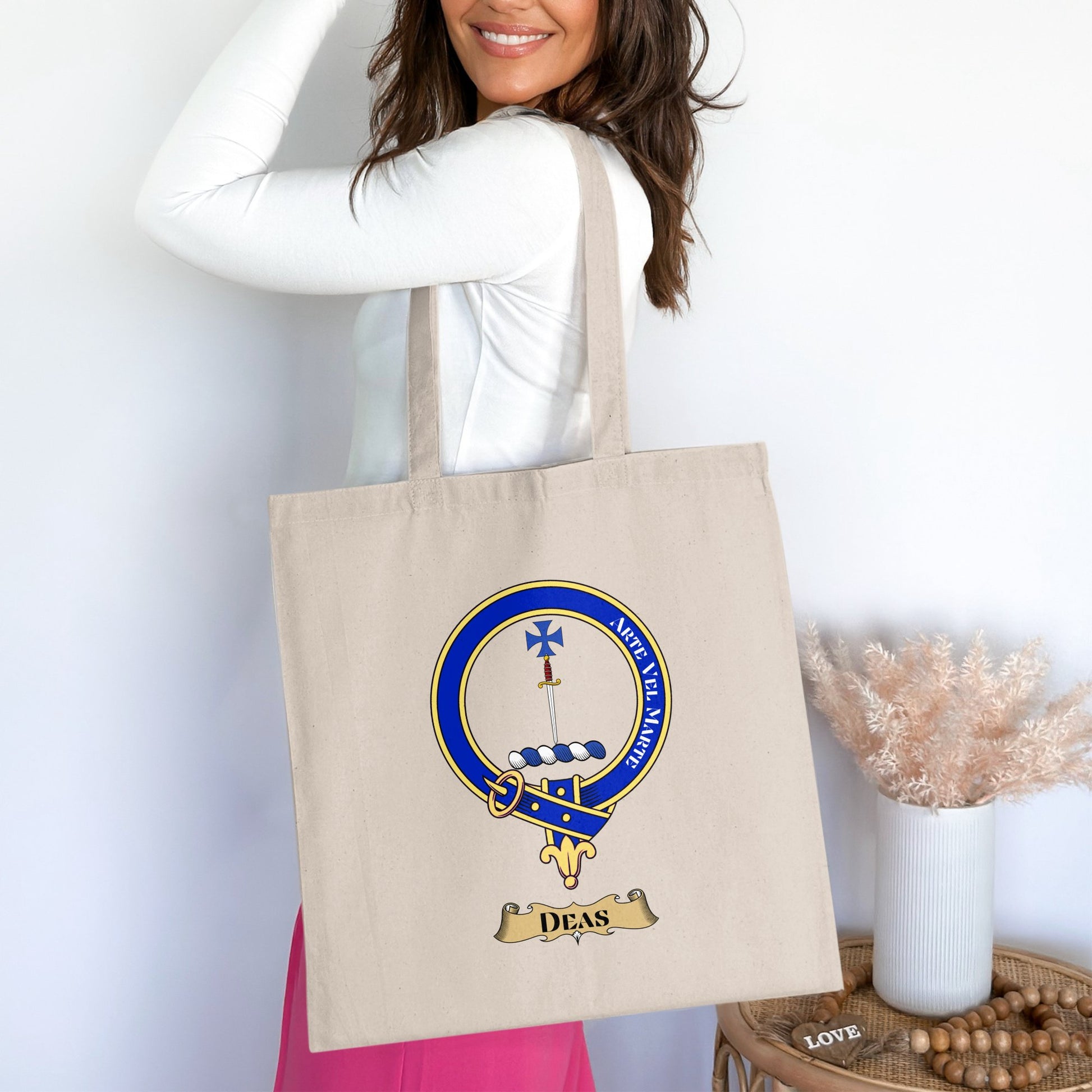 Deas Clan Crest Scottish Design Tote Bag - Living Stone Gifts