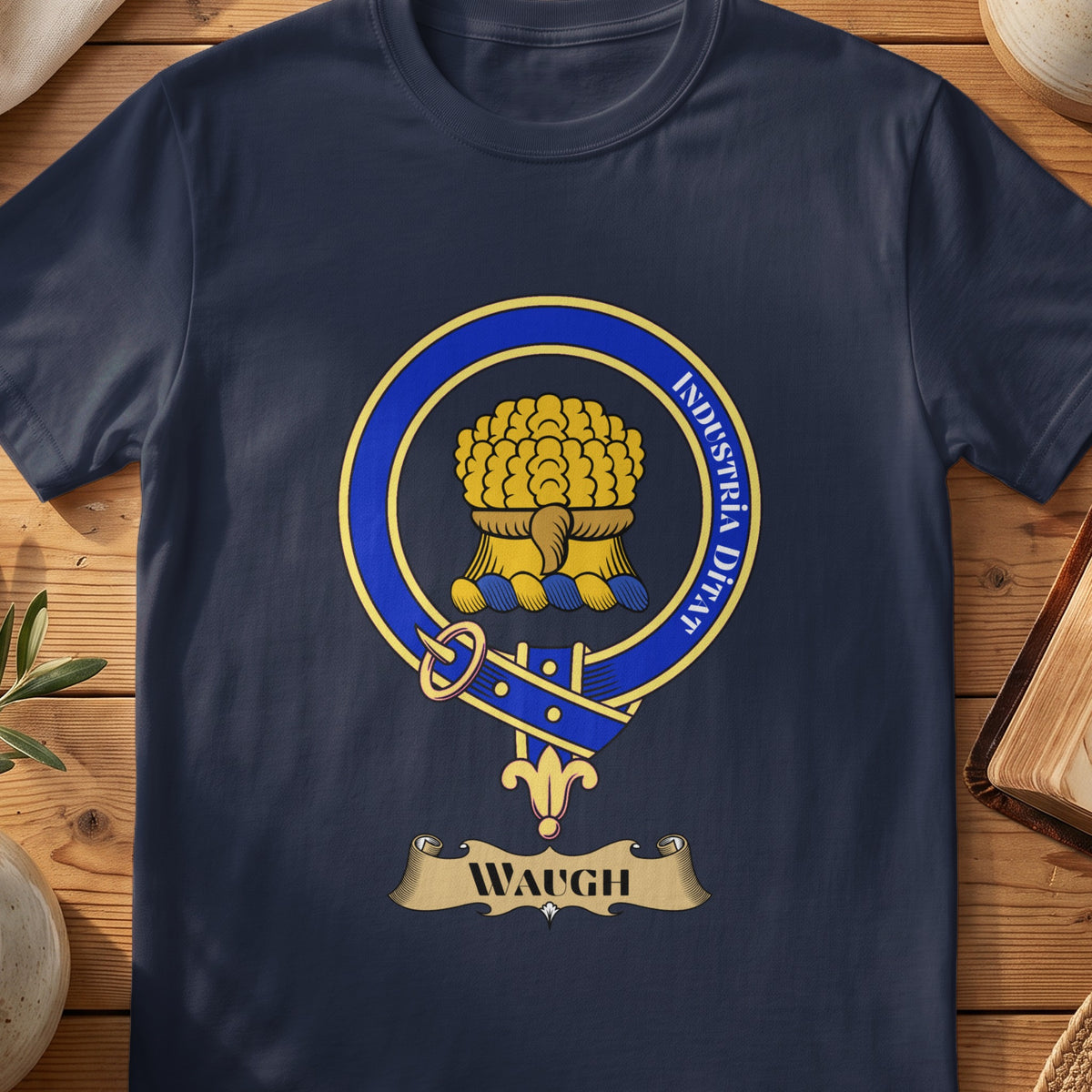 Waugh Scottish clan crest T-shirt in Navy