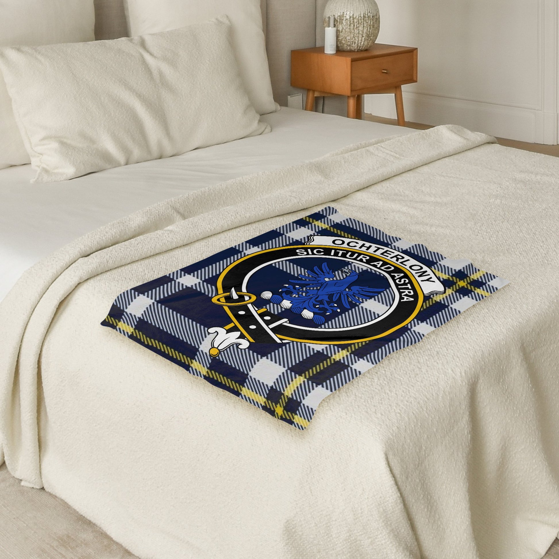 Scottish Clan Ochterlony Plaid Throw Blanket - Living Stone Gifts